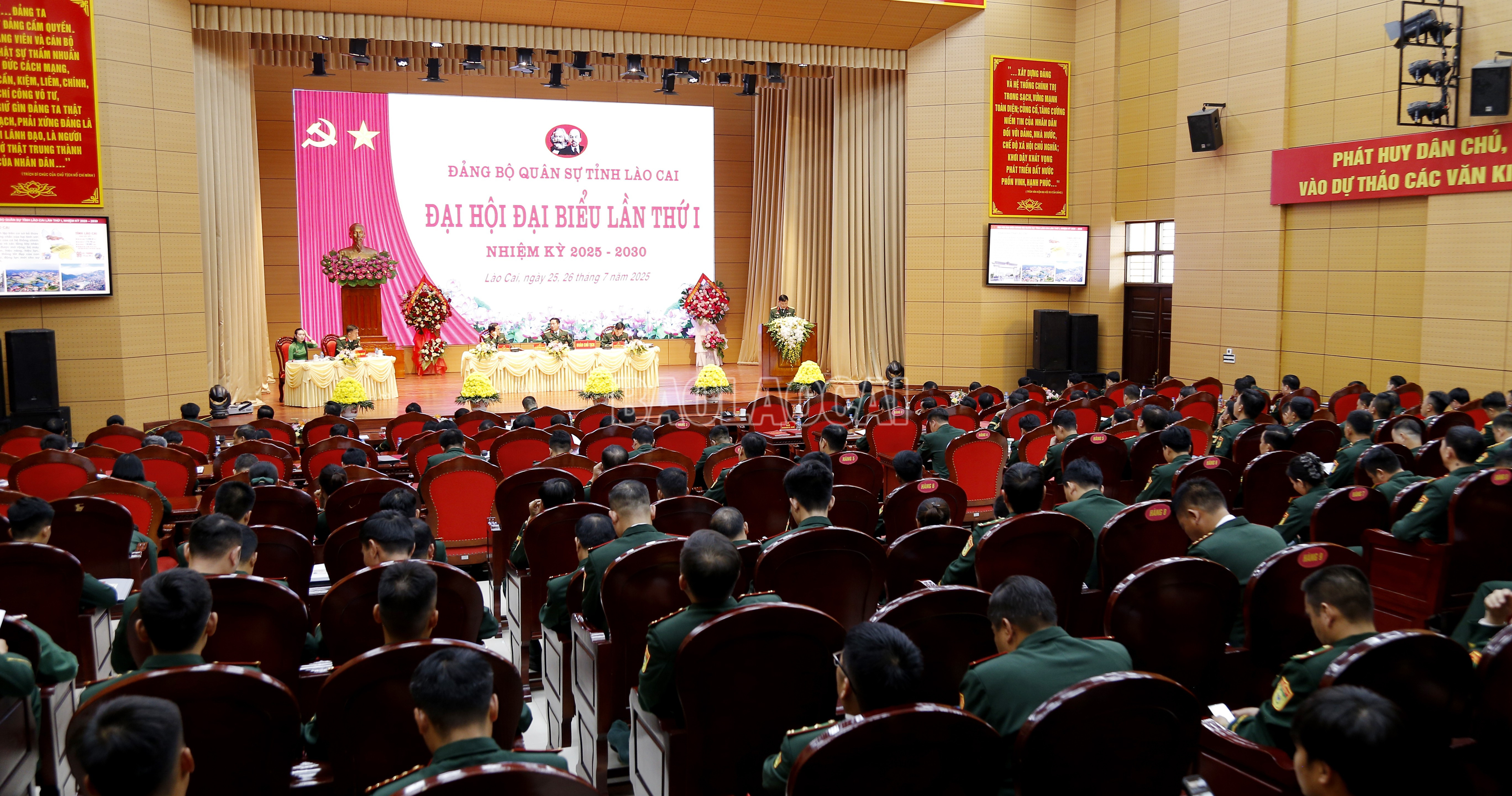 Quang cảnh đại hội. baolaocai-c_mg-5428.jpg