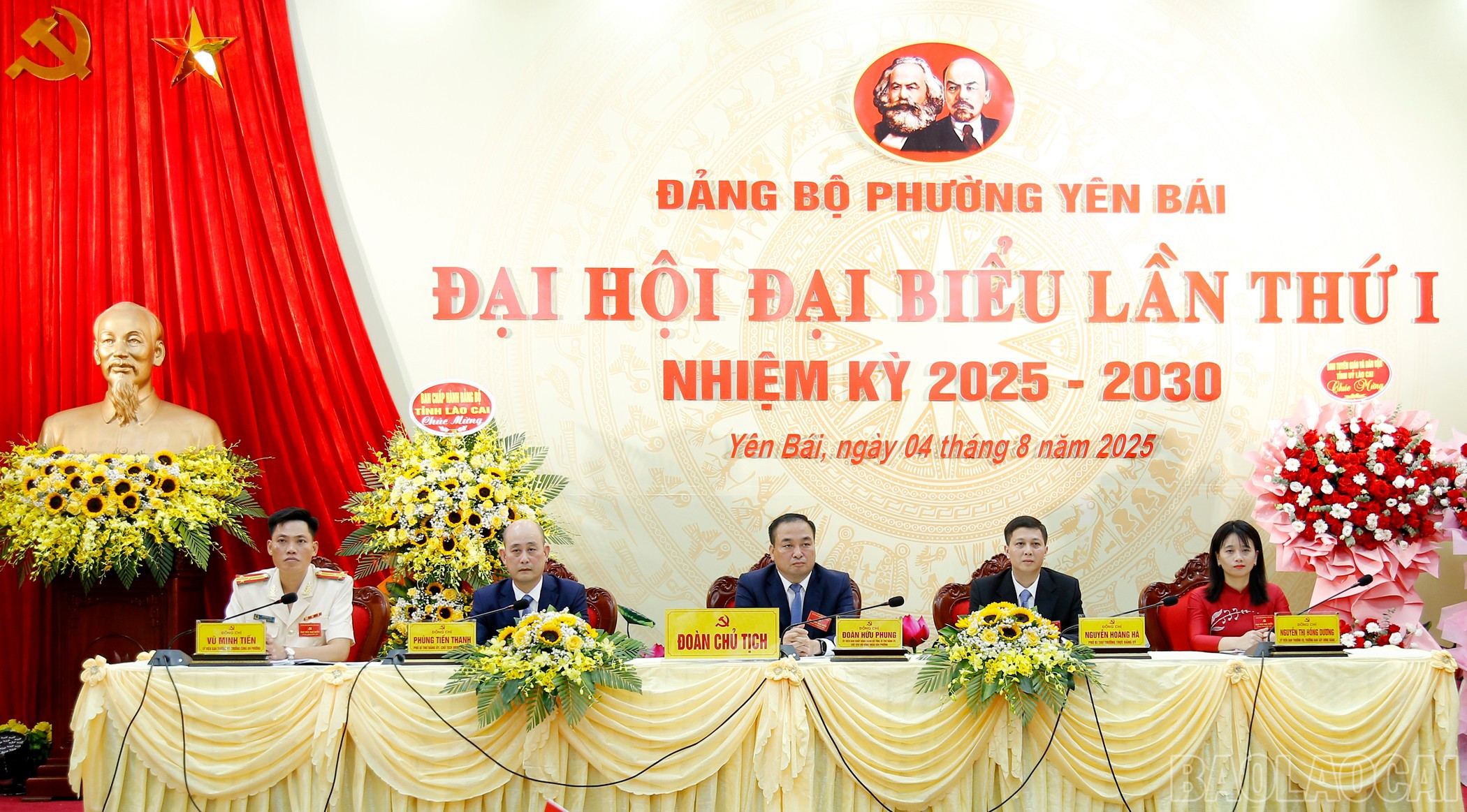 Đoàn Chủ tịch điều hành Đại hội baolaocai-br_mg-6047.jpg
