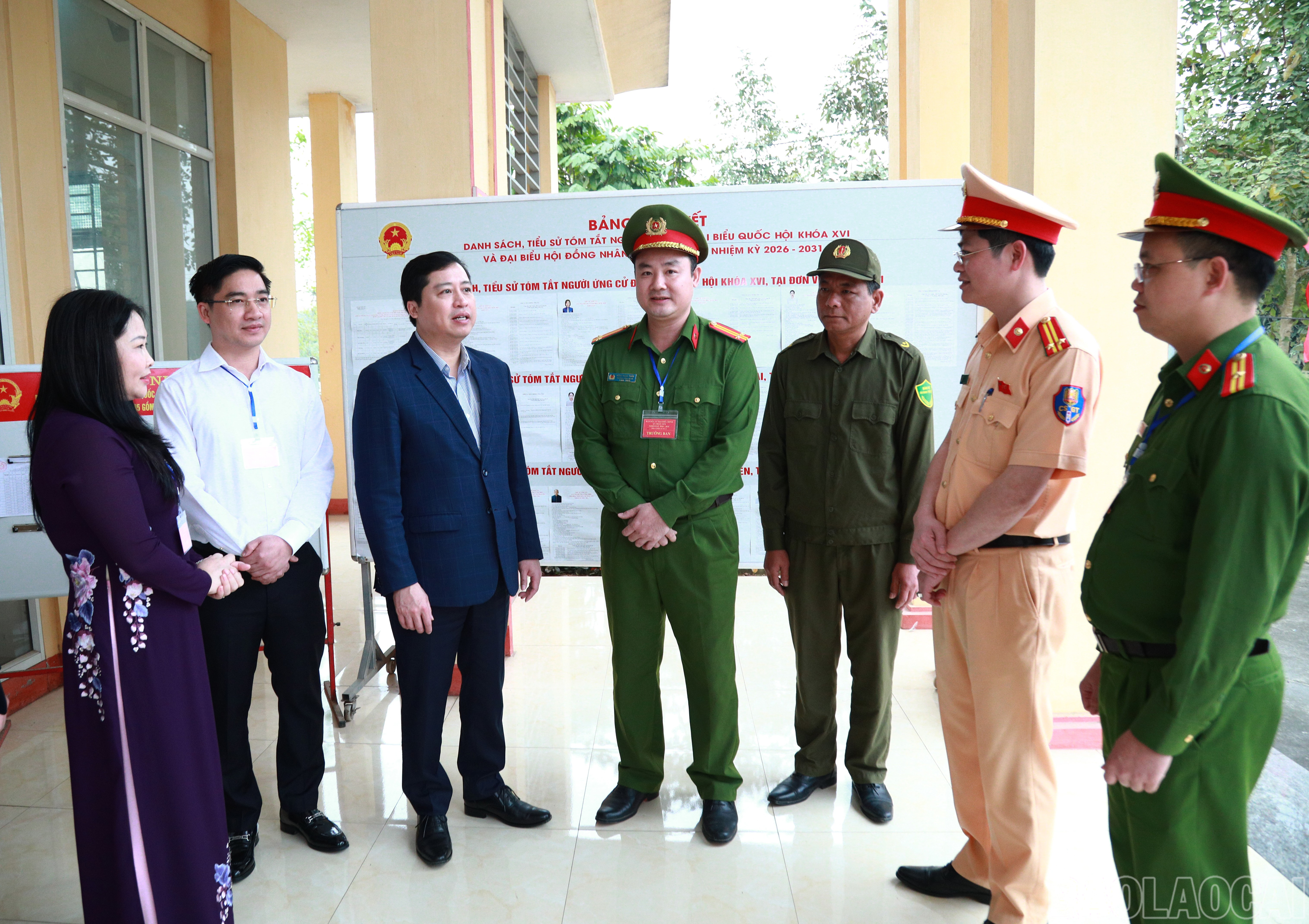 Bí thư Tỉnh ủy Dương Quốc Huy yêu cầu công tác an ninh trật tự trên địa bàn toàn tỉnh phải đảm bảo an toàn tuyệt đối, tạo điều kiện thuận lợi nhất để cử tri thực hiện quyền lợi và nghĩa vụ công dân trong ngày bầu cử.