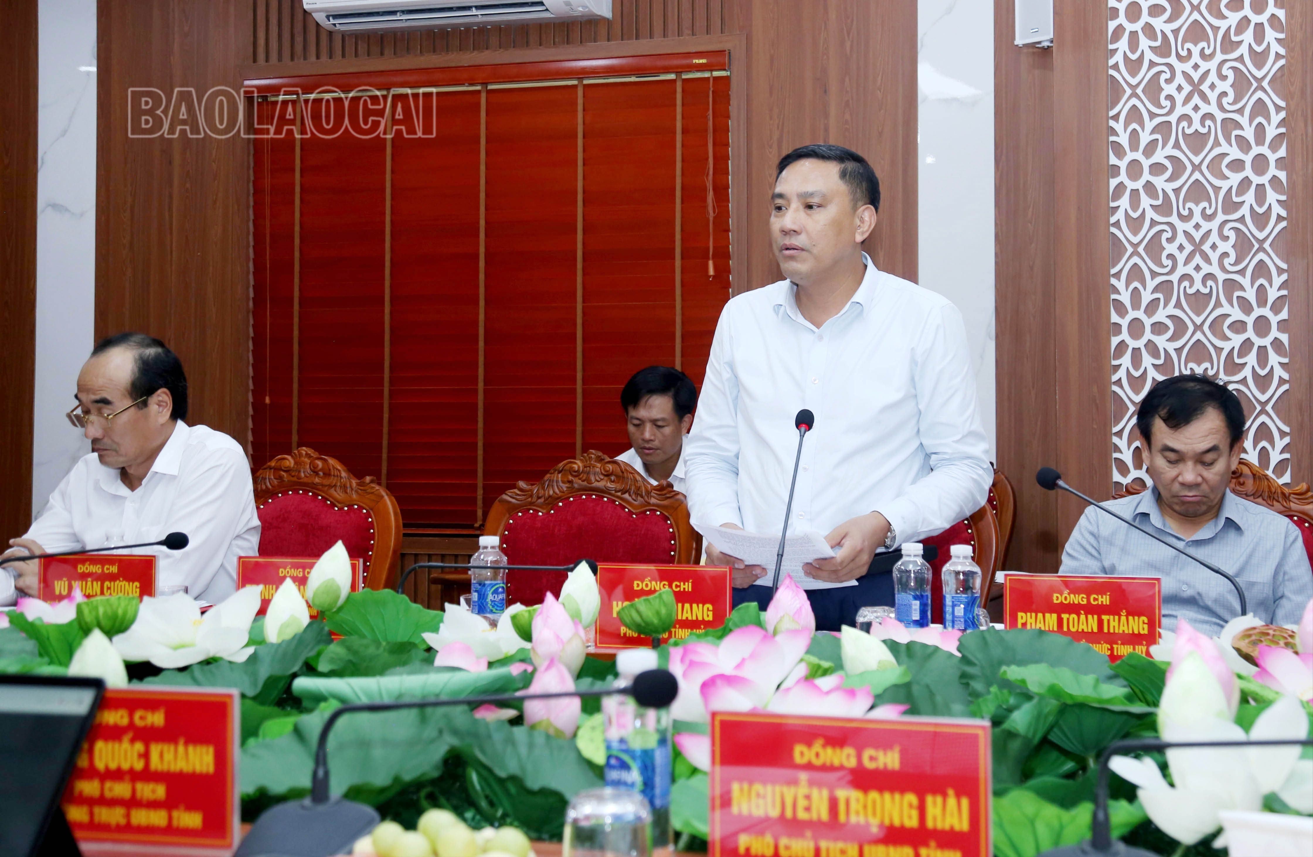 Đồng chí Hoàng Giang, Phó Bí thư Tỉnh ủy phát biểu. IMG_7811.JPG