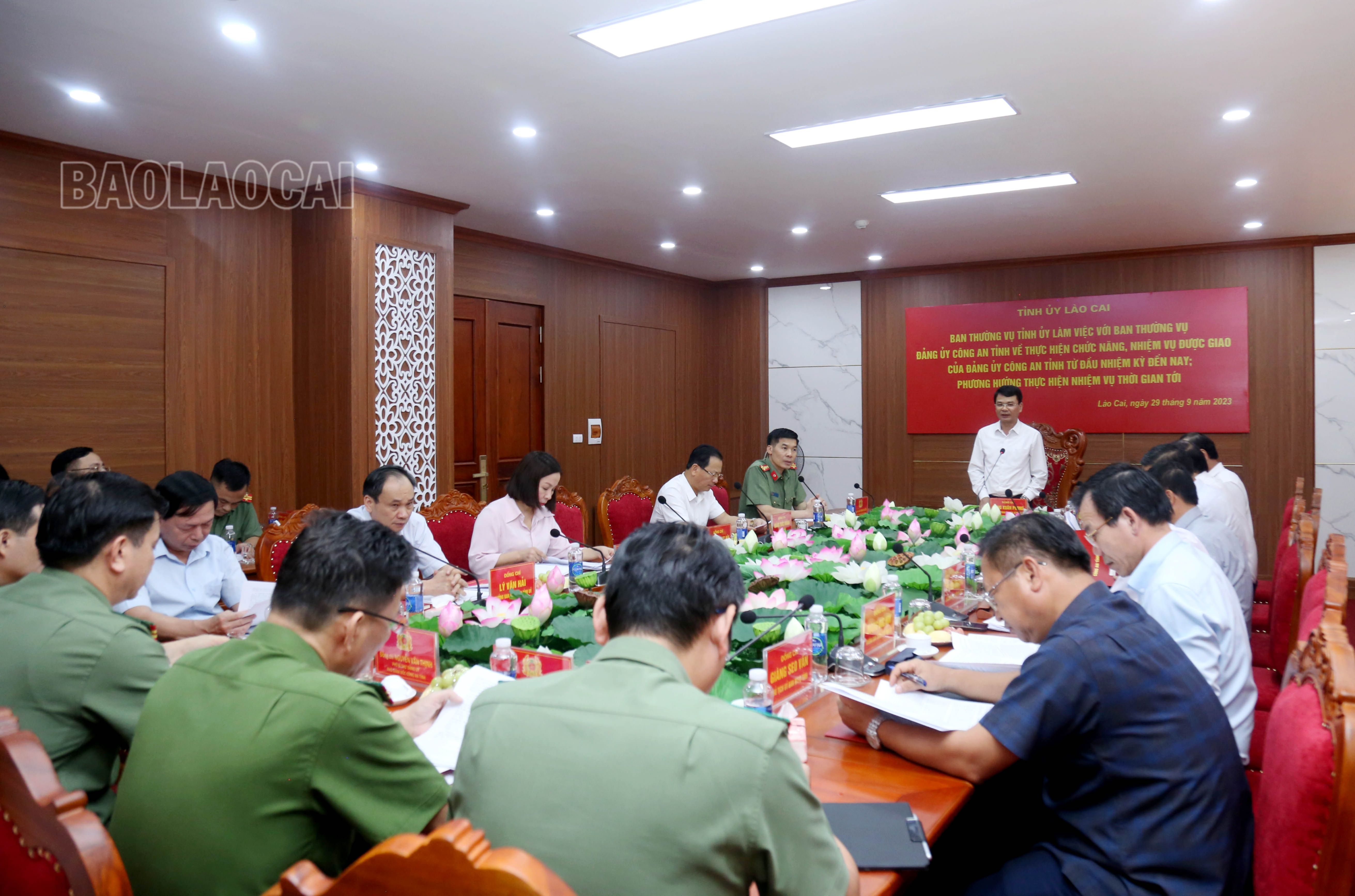 Quang cảnh buổi làm việc. IMG_7727.JPG