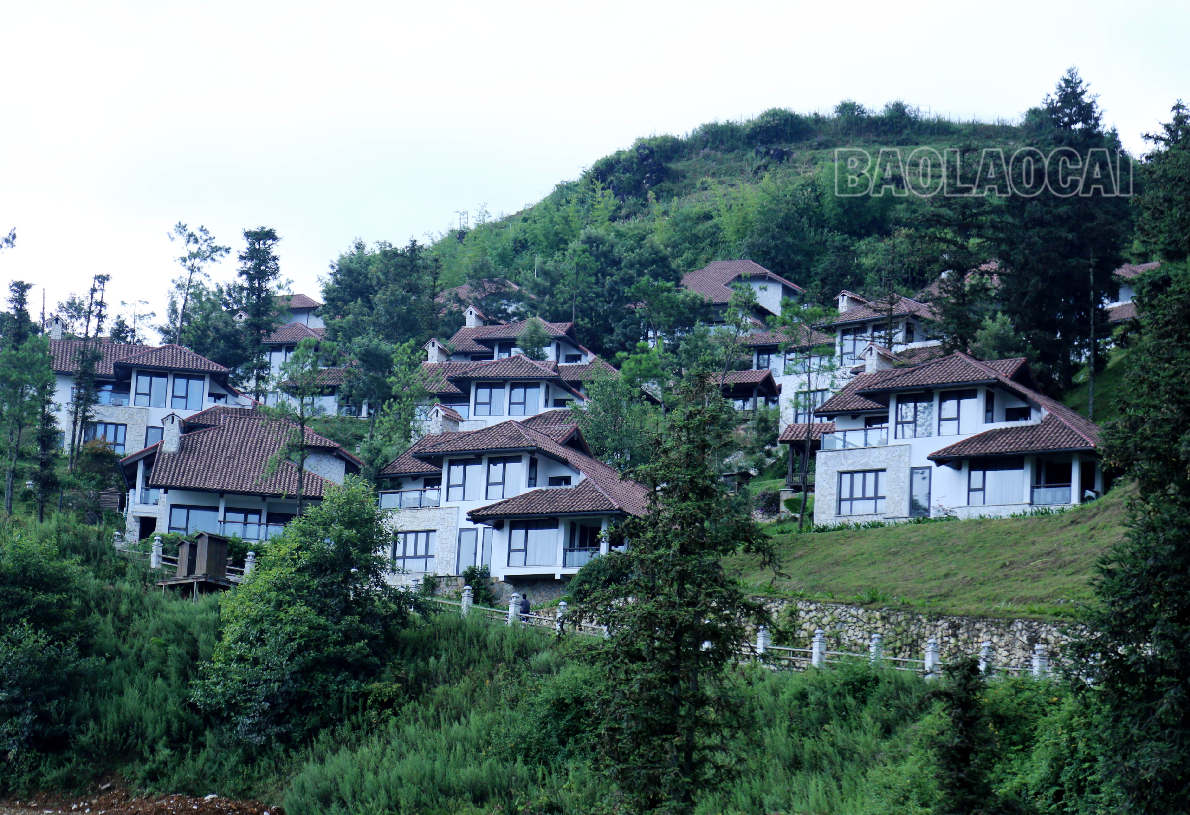 Một Sa Pa hiện đại nhưng vẫn mang dáng dấp cổ điển, sự giao thoa của lối kiến trúc phương Đông và phương Tây. 2.JPG