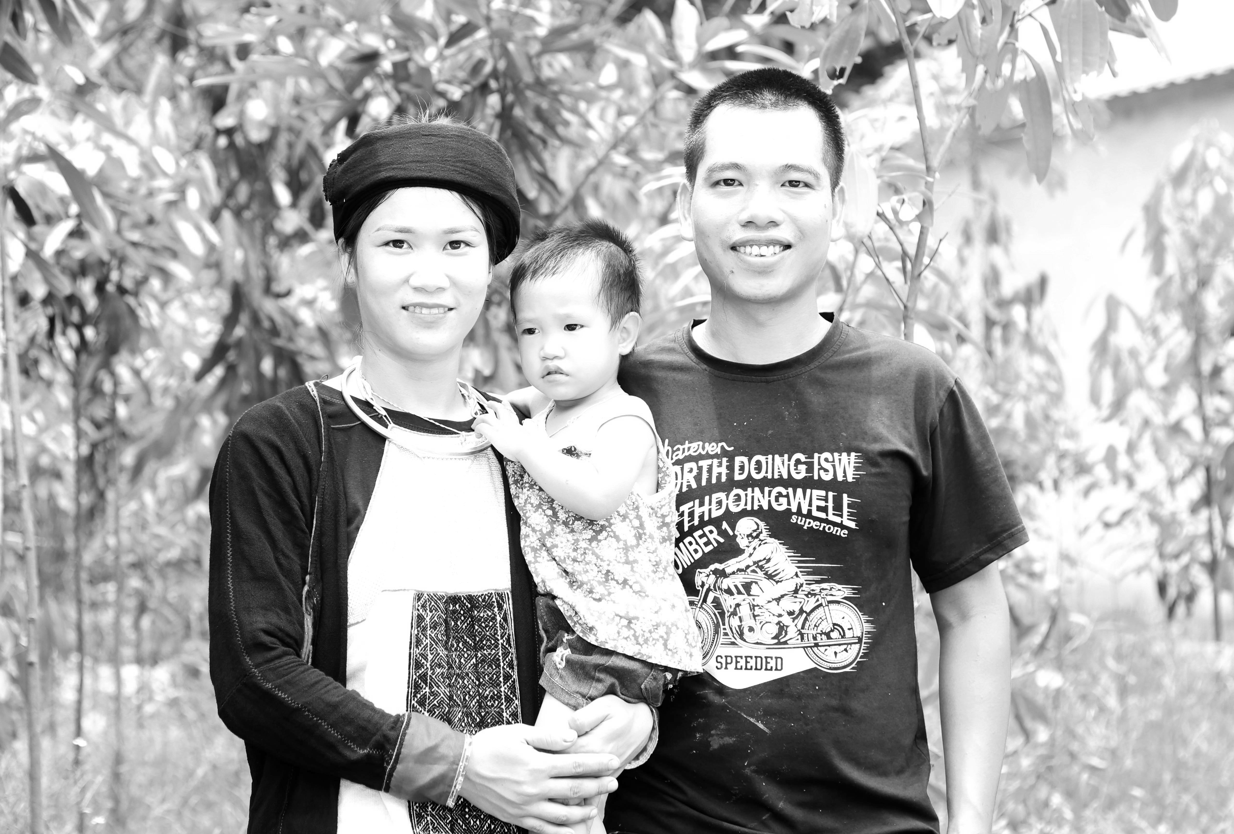 Bàn Văn Lôi có một gia đình riêng hạnh phúc. IMG_2350.JPG