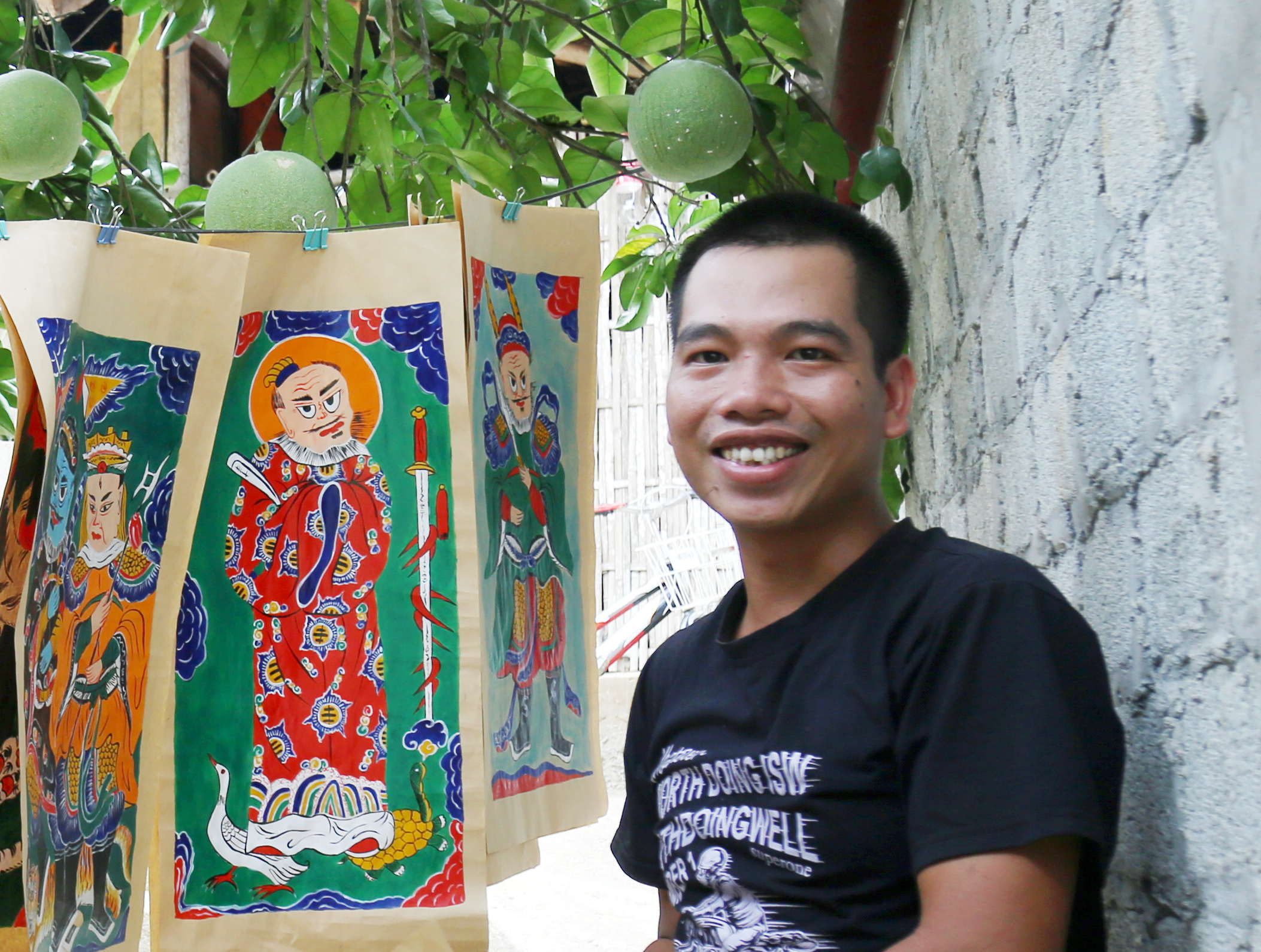 Anh chỉ nhận mình là "Họa sỹ" của bản Dao. IMG_2278.JPG