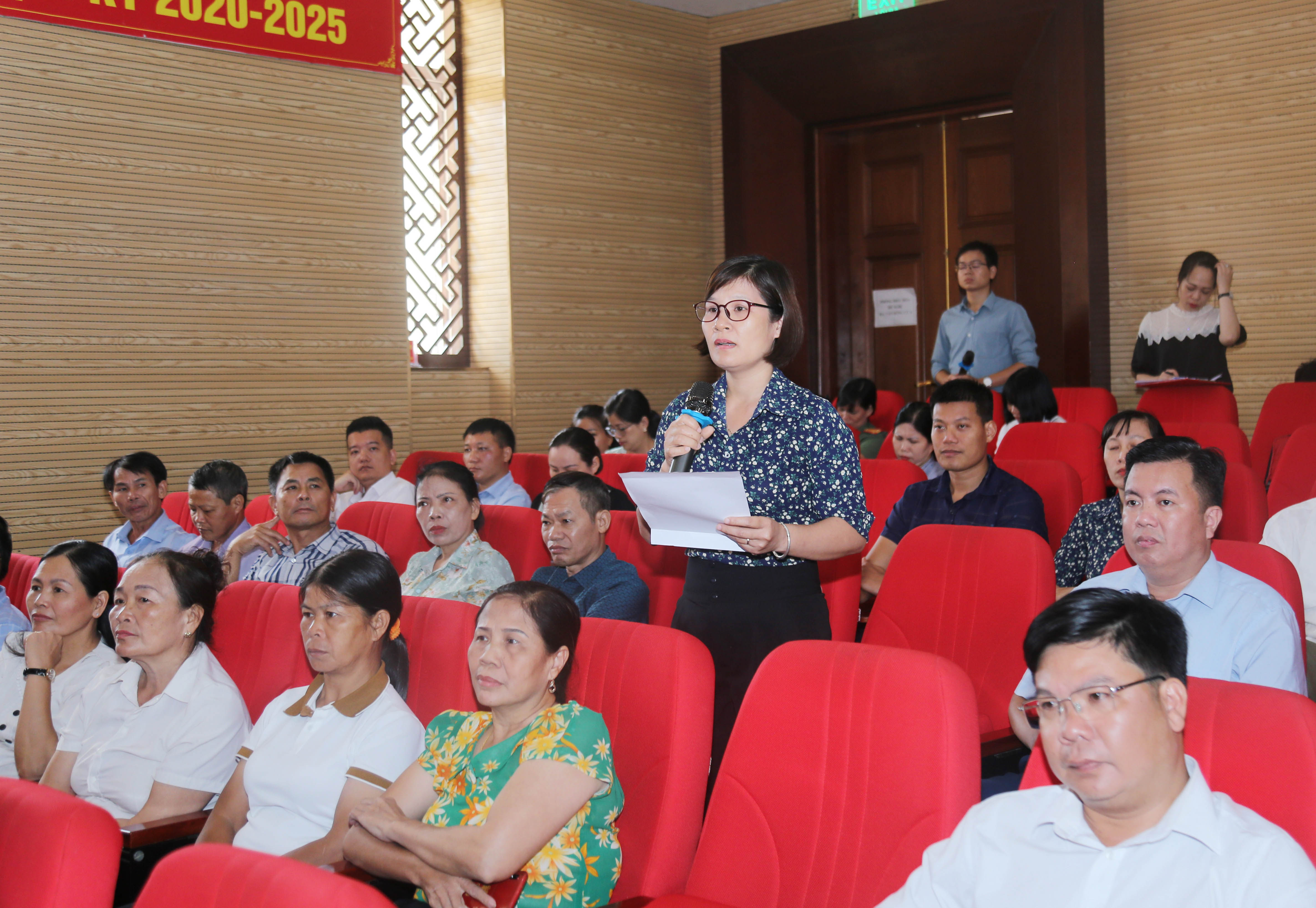Cử tri kiến nghị về các vấn đề xã hội. IMG_0744.JPG