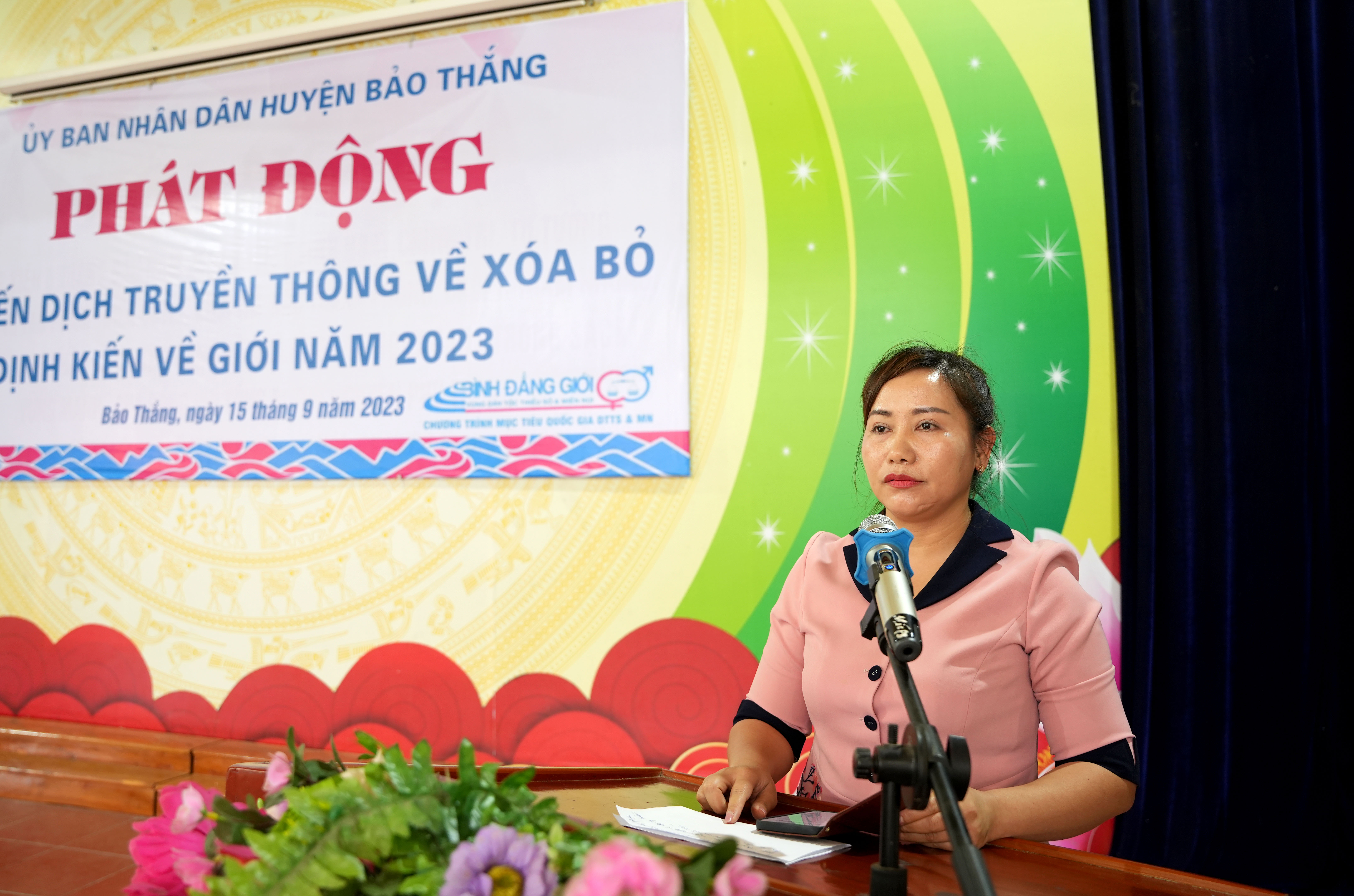 Đại diện lãnh đạo Hội Liên hiệp Phụ nữ tỉnh phát biểu tại Lễ phát động. 5.Đồng chí Giàng Thị Pằng PCT hội LHPN tỉnh Lào Cai phát biểu tại lễ phát động.JPG