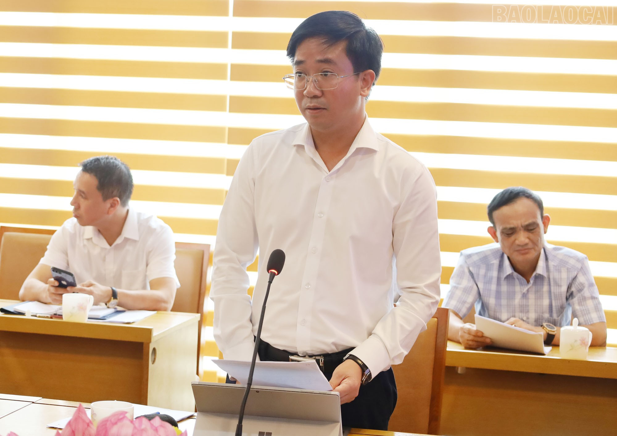 Đại biểu tỉnh Lào Cai thảo luận tại buổi làm việc. baolaocai-tr_5.jpg