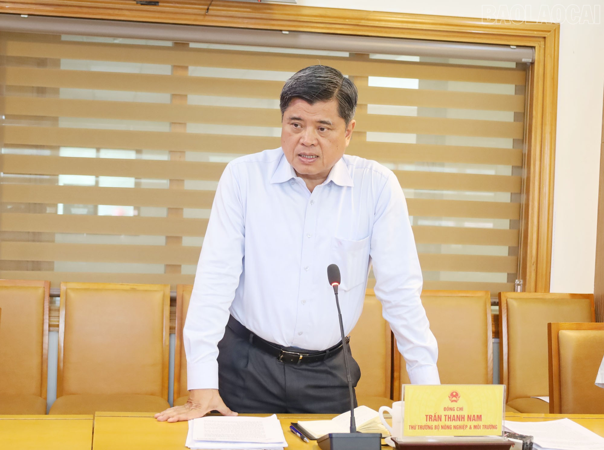 Đồng chí Trần Thanh Nam, Thứ trưởng Bộ Nông nghiệp và Môi trường phát biểu kết luận buổi làm việc. baolaocai-tr_4.jpg