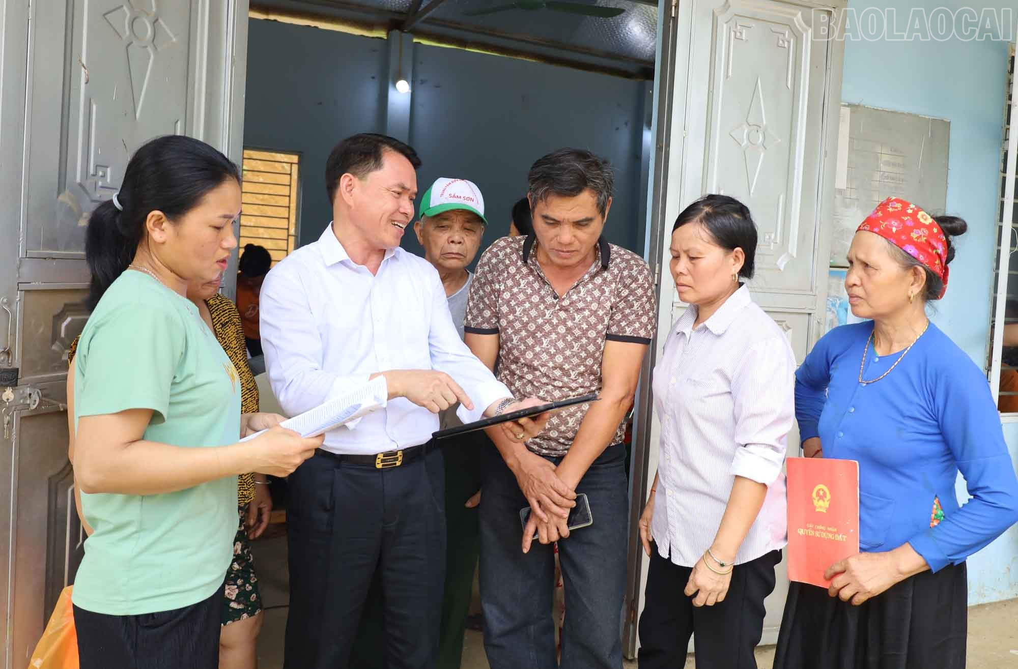 Specialized agencies propagate policies on payment for forest environmental services to people. baolaocai-tr_5.jpg