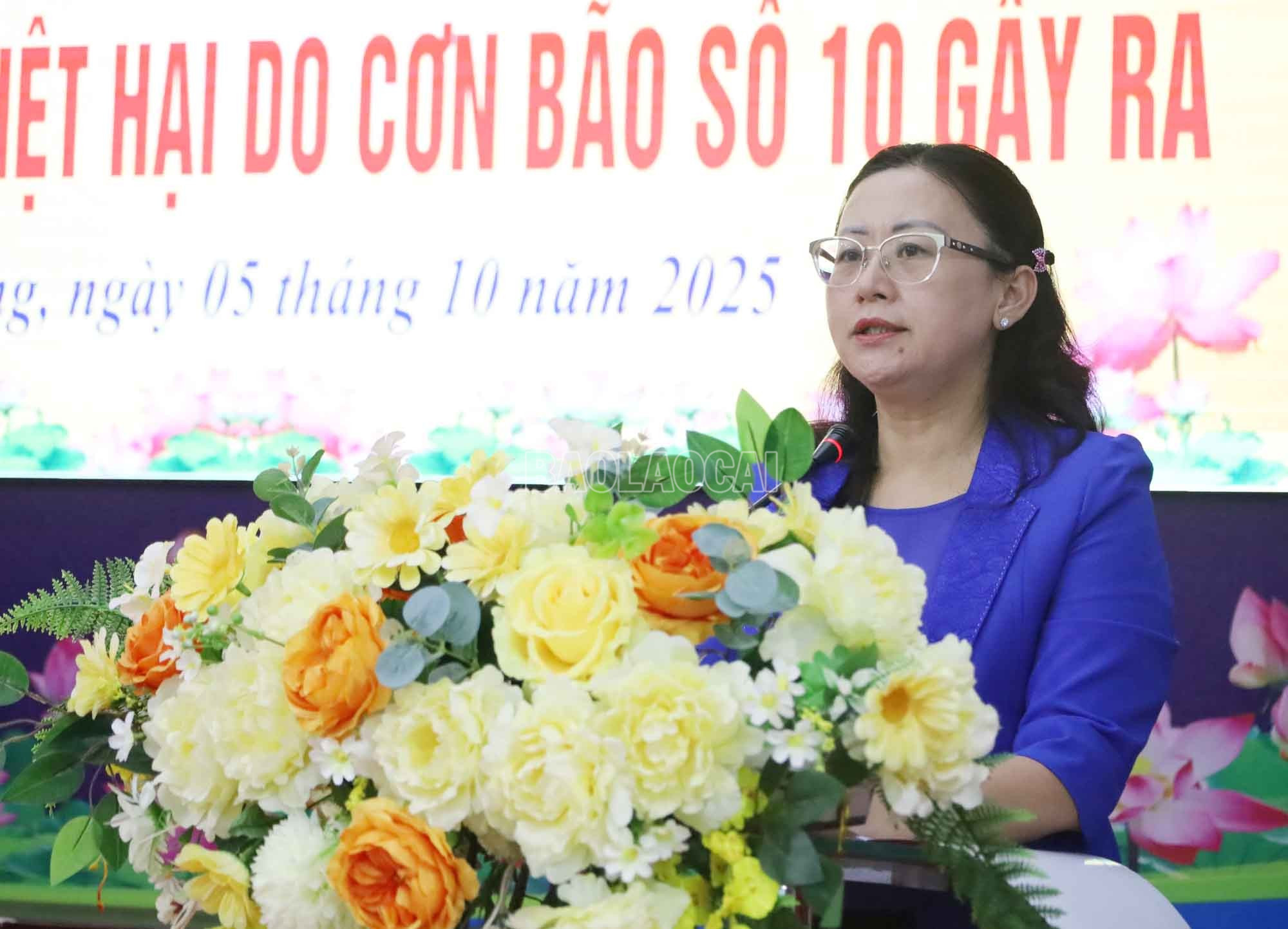 សមមិត្ត Giang Thi Dung - លេខារងគណៈកម្មាធិការបក្សខេត្ត ប្រធានគណៈកម្មាធិការរណសិរ្សមាតុភូមិវៀតណាមខេត្ត Lao Cai អញ្ជើញថ្លែងមតិនៅទីនេះ។ baolaocai-c_1.jpg