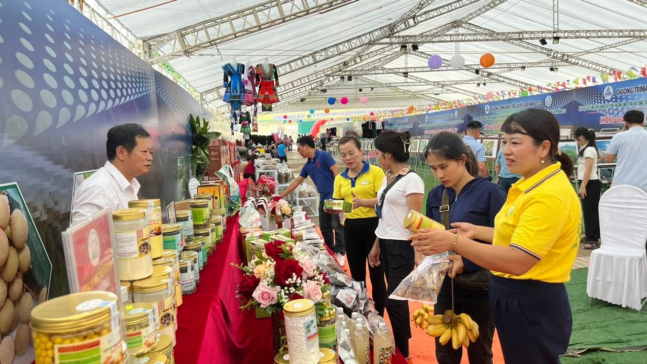 Các hợp tác xã được hỗ trợ quảng bá sản phẩm..jpg