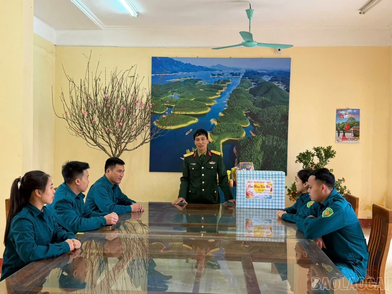 Ban Chỉ huy Quân sự xã Bảo Ái "vui xuân, đón Tết không quên nhiệm vụ, luôn cảnh giác sẵn sàng chiến đấu cao”.