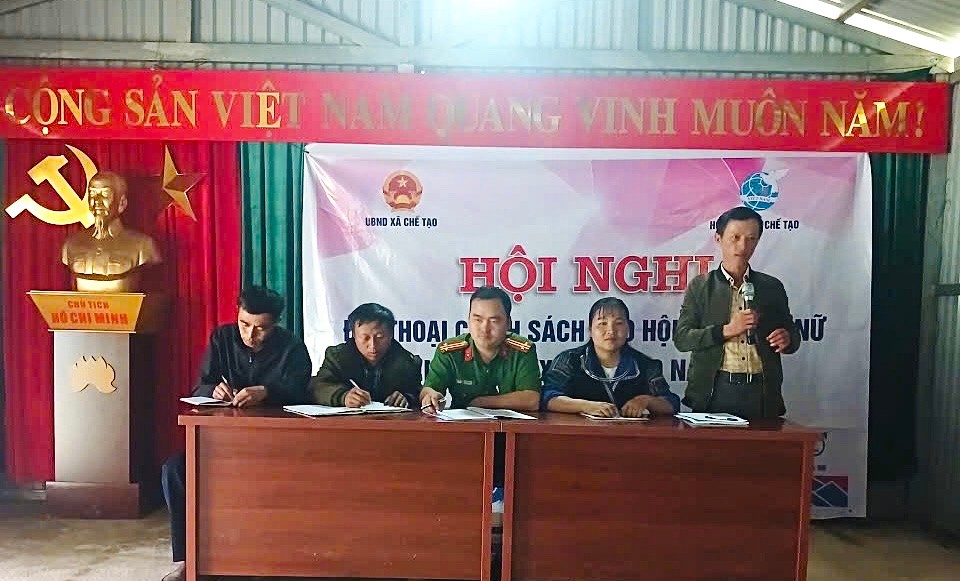 Hội nghị đối thoại là cơ hội để hội viên, phụ nữ xã Chế Tạo được nói lên tâm tư, nguyện vọng chính đáng của mình. doi-thoai.jpg