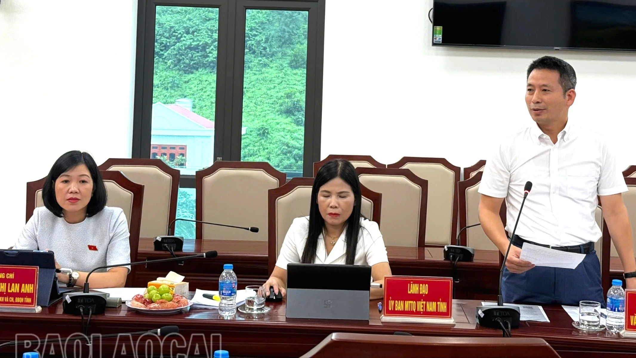 Đại biểu phát biểu đóng góp ý kiến tại hội nghị.