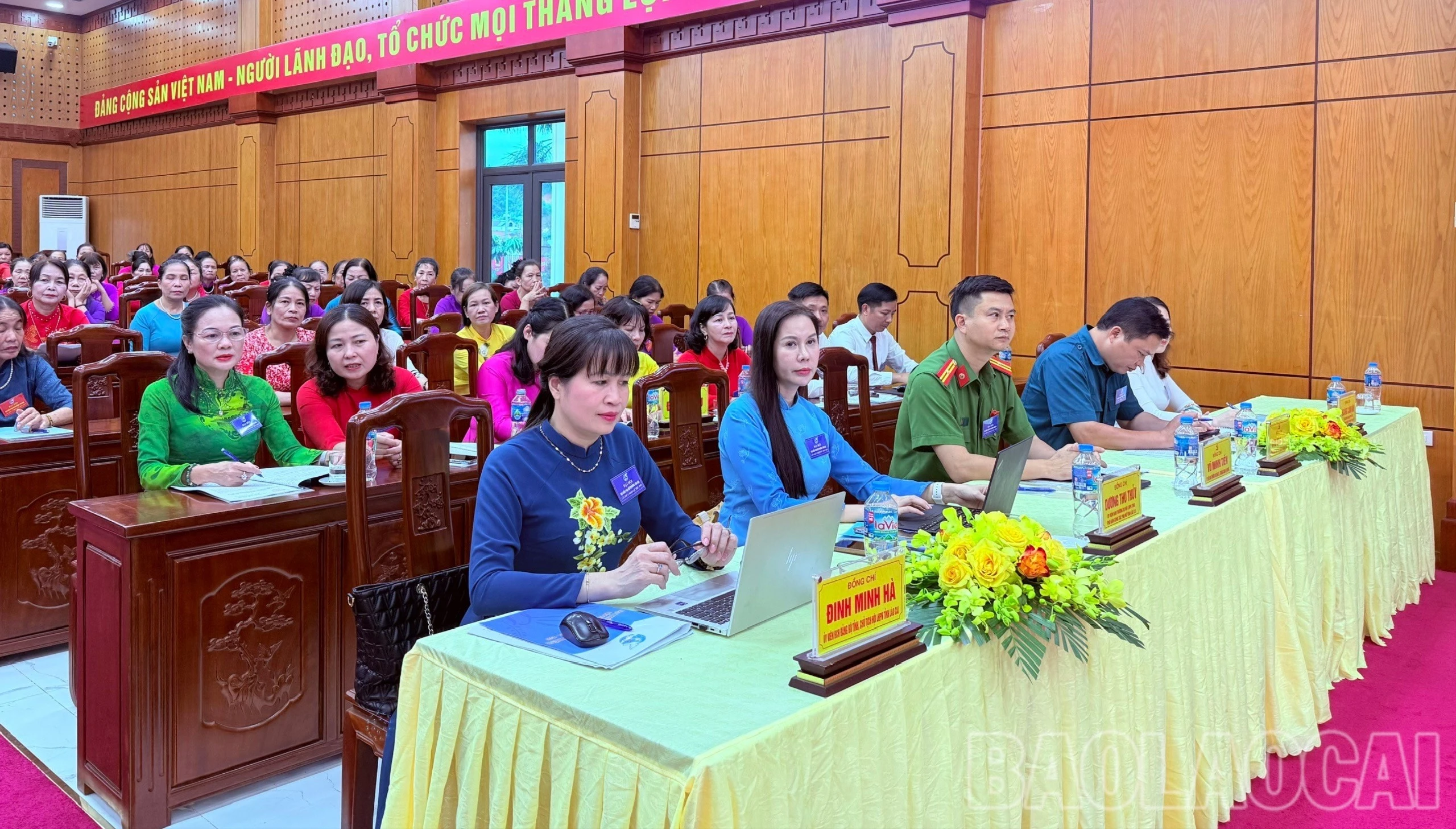 Các đại biểu tham dự đại hội.