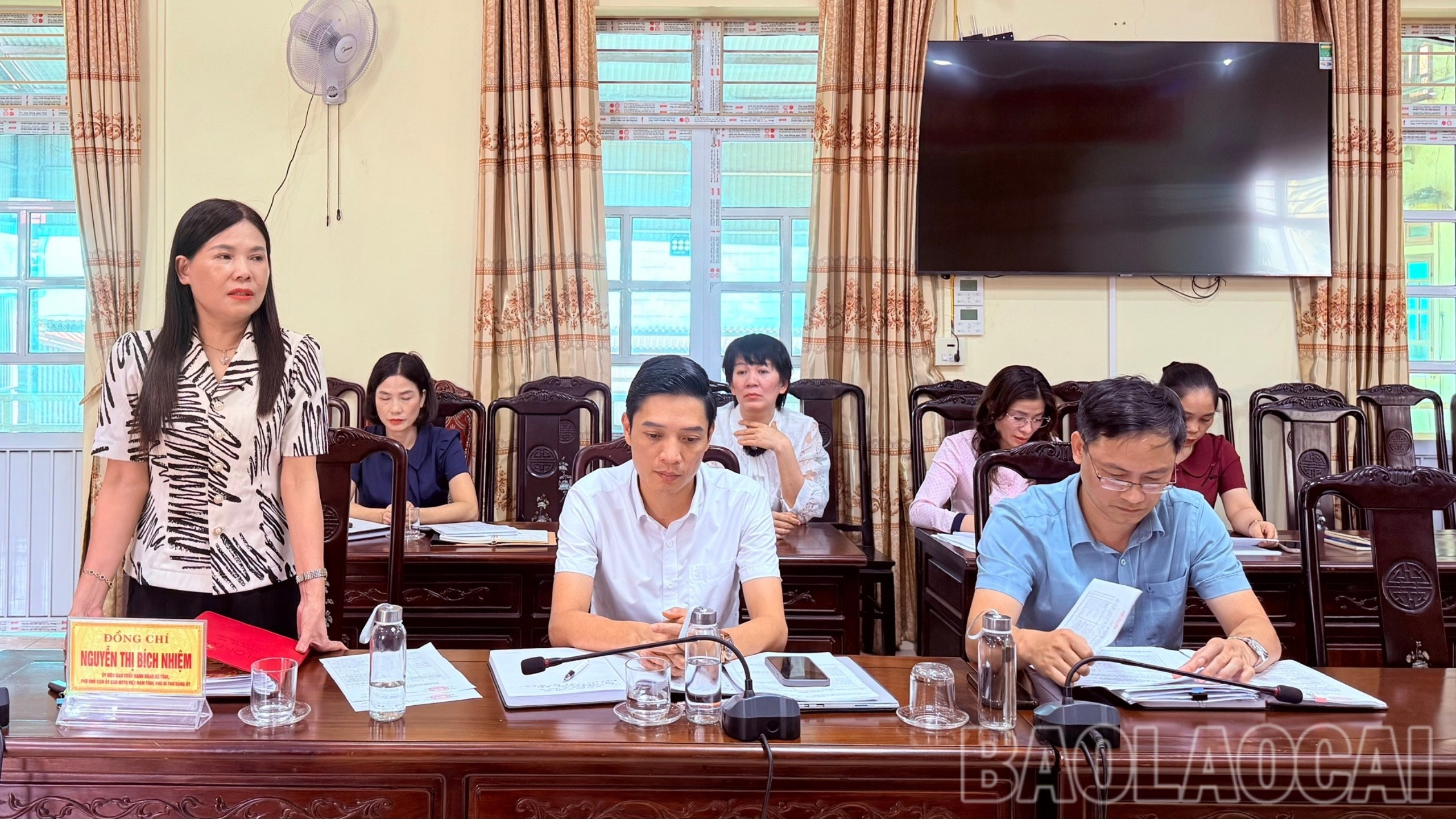 Đồng chí Nguyễn Thị Bích Nhiệm phát biểu tại buổi lễ. 3-5659.jpg