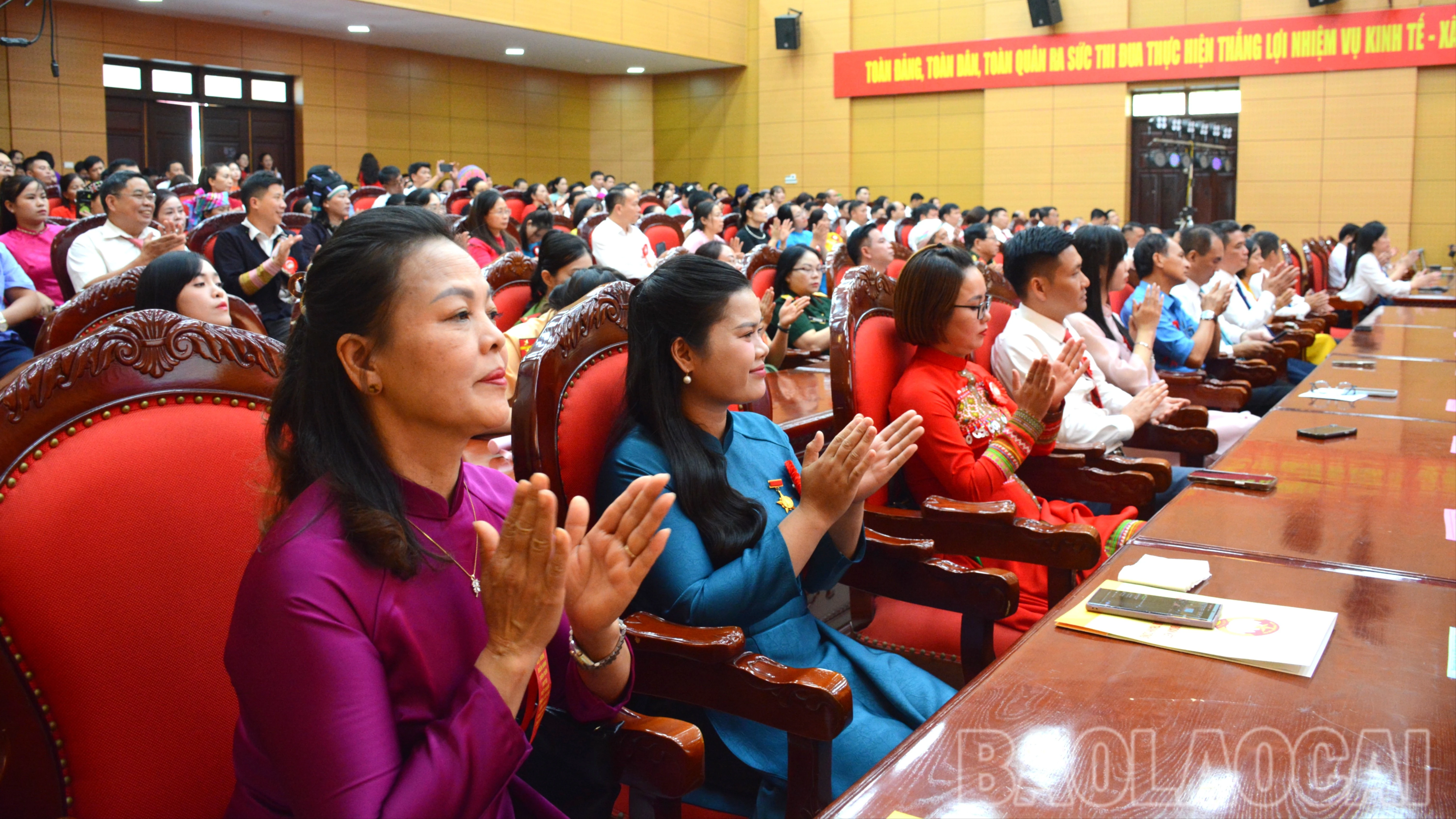 Các đại biểu tham dự hội nghị.