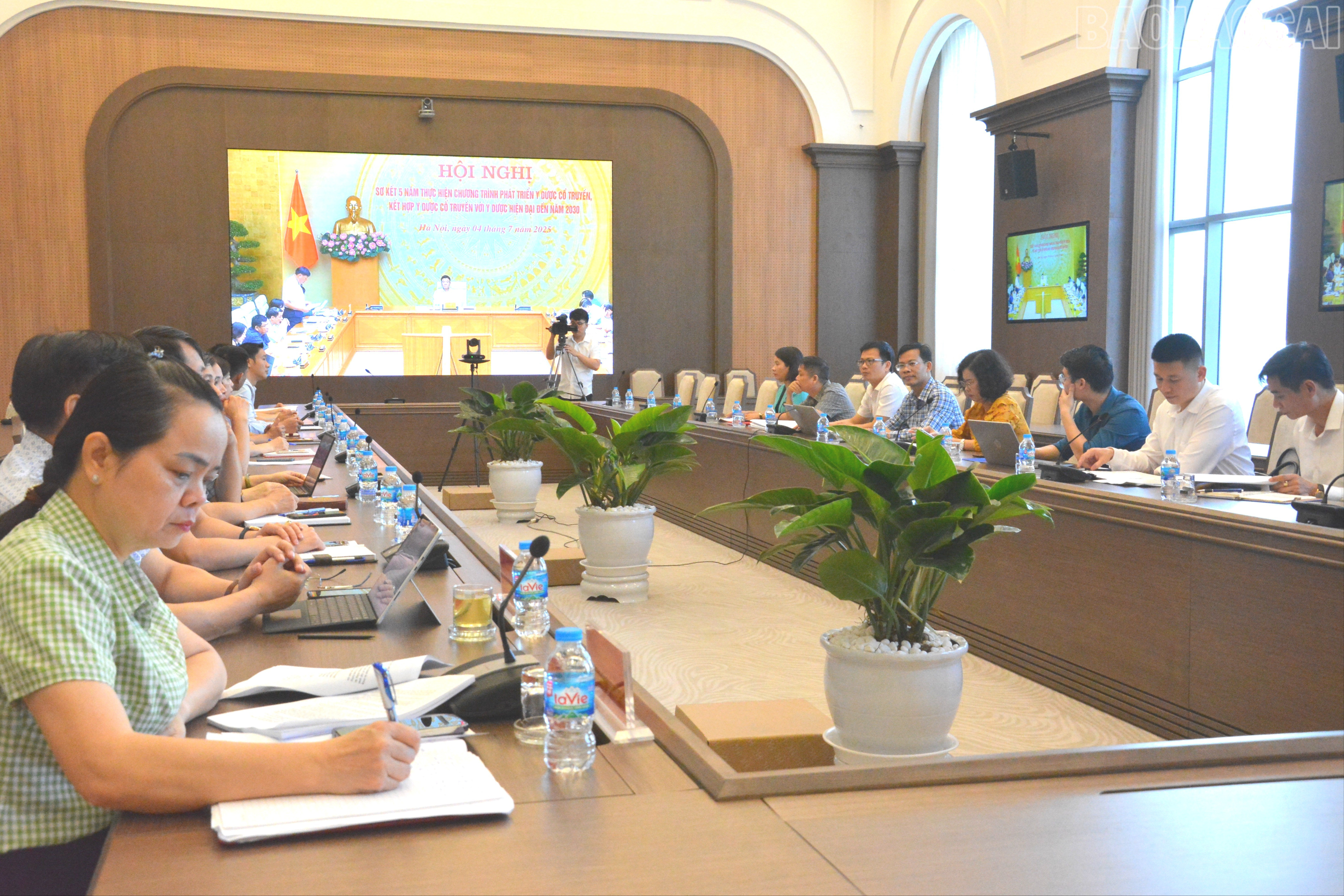 Quang cảnh hội nghị tại điểm cầu tỉnh Lào Cai. Quang cảnh hội nghị tại điểm cầu tỉnh Lào Cai.