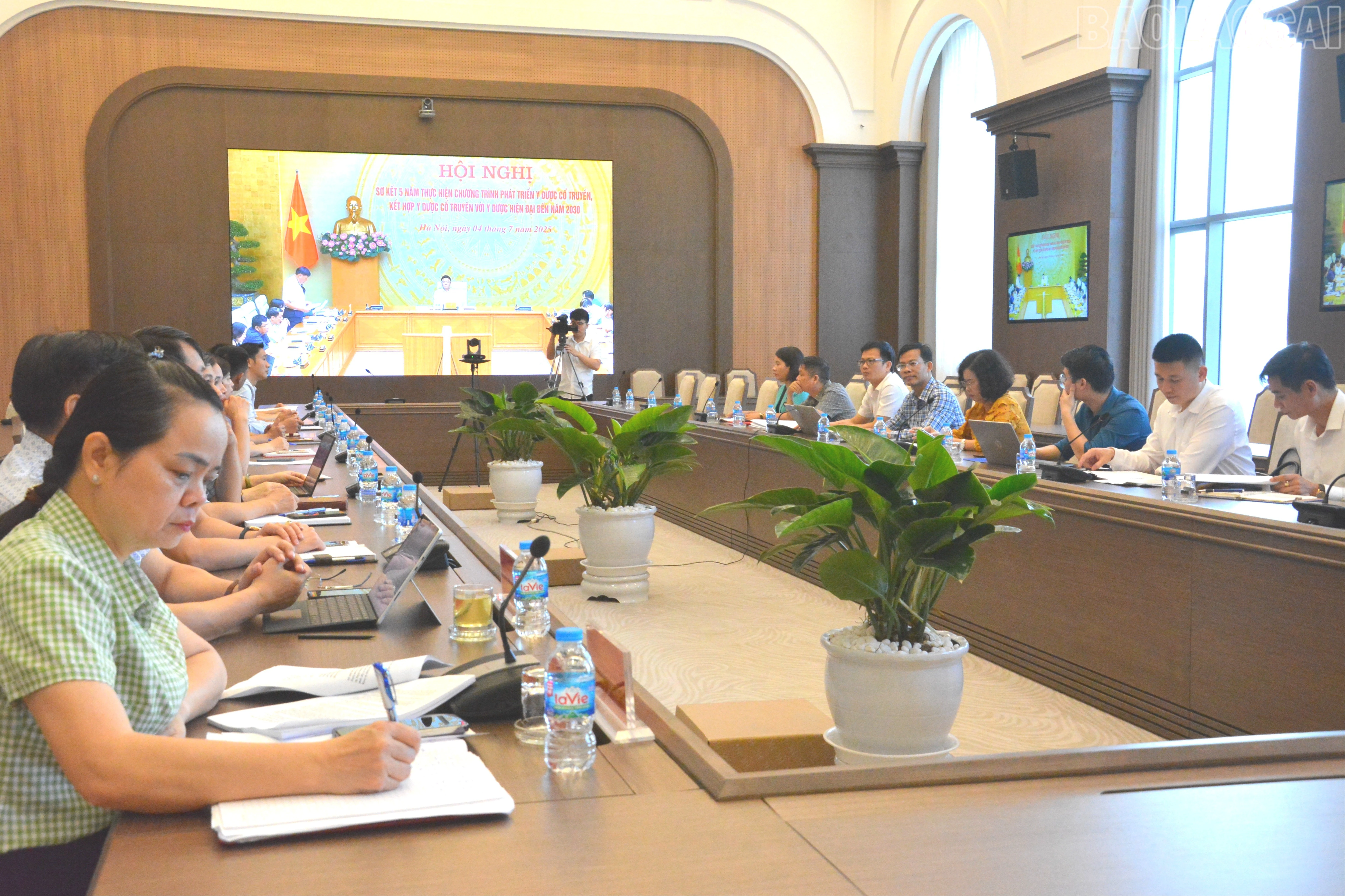 Quang cảnh hội nghị tại điểm cầu tỉnh Lào Cai.