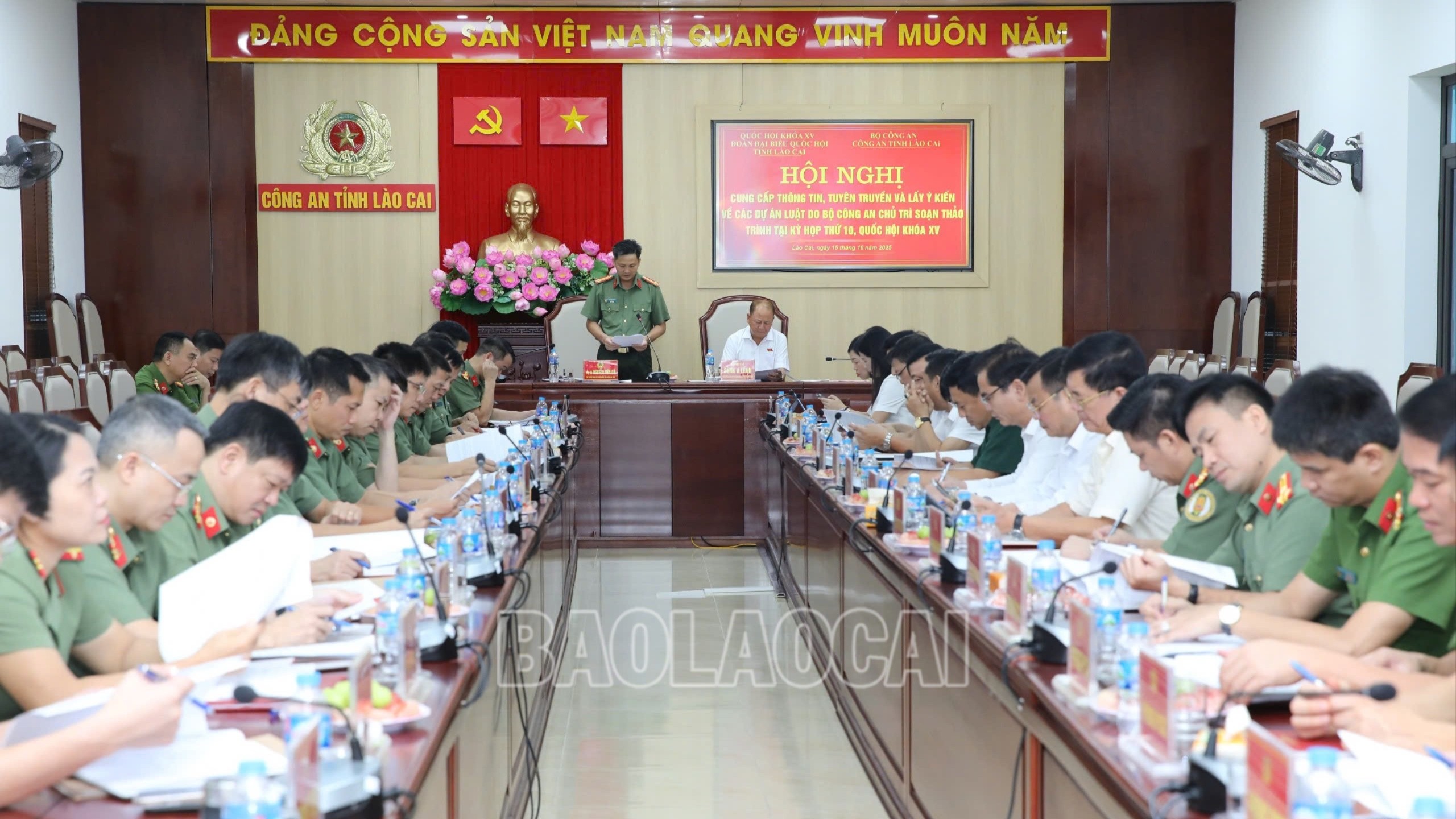Quang cảnh hội nghị. cat1-817.jpg