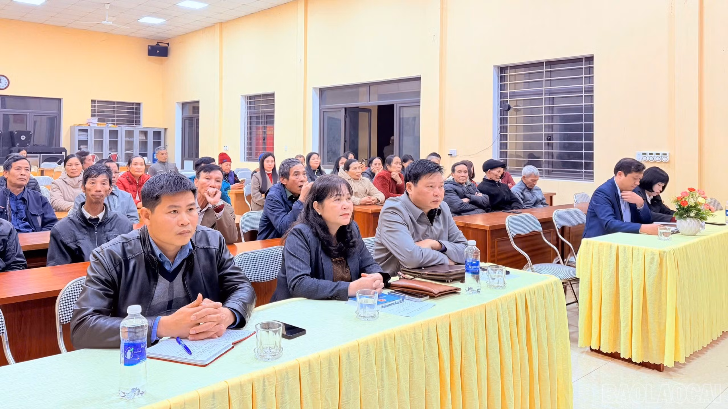 Các đại biểu dự hội nghị.