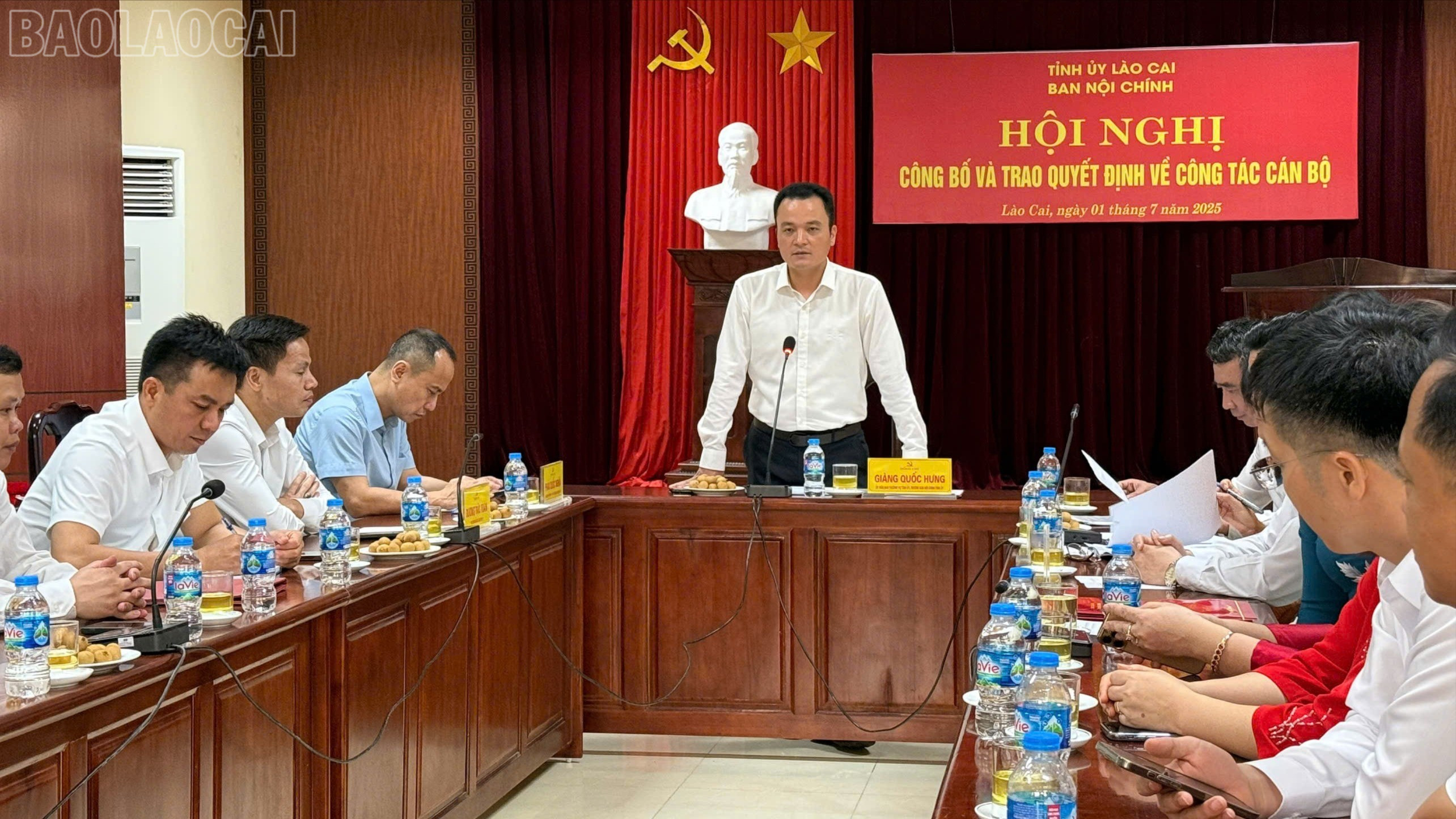 Đồng chí Giàng Quốc Hưng, Ủy viên Ban Thường vụ Tỉnh ủy, Trưởng Ban Nội chính Tỉnh ủy phát biểu tại hội nghị. baolaocai-tl_phat-bieu-7693.jpg