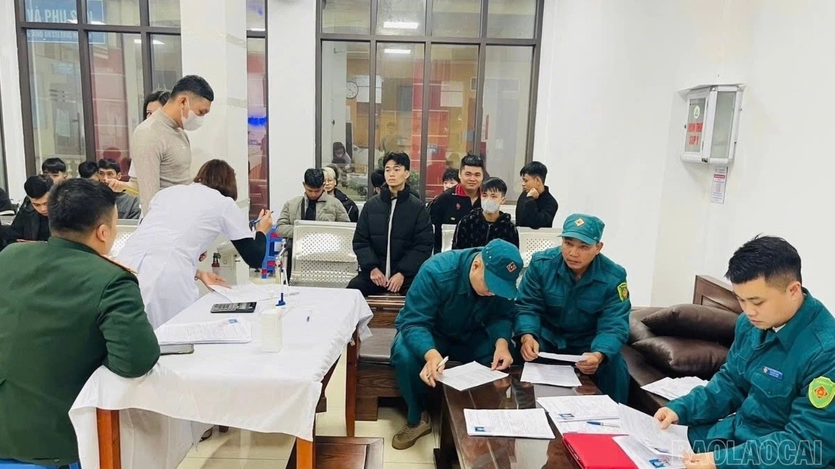 Công tác khám tuyển nghĩa vụ quân sự tại phường Nam Cường diễn ra chặt chẽ, an toàn, đảm bảo đúng quy định.