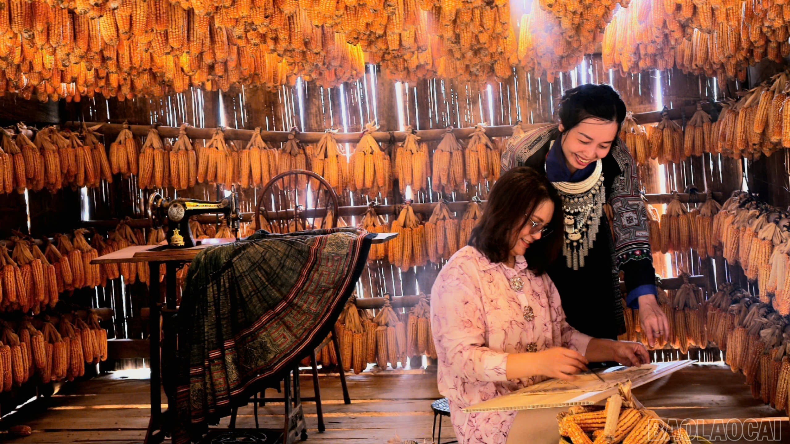 Tuổi trẻ Lào Cai đang nỗ lực từng ngày phát triển du lịch theo hướng hiện đại, chuyên nghiệp, đậm đà bản sắc dân tộc.