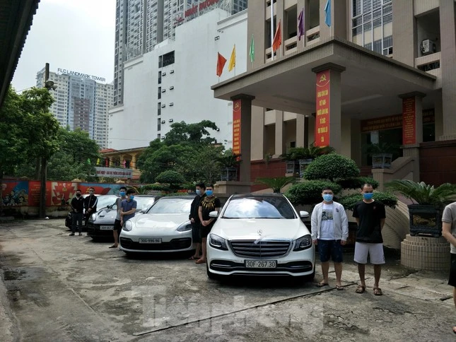 [NÓNG]: Triệt phá đường dây đánh bạc qua mạng cực ‘khủng’, thu giữ 13 siêu xe ảnh 5