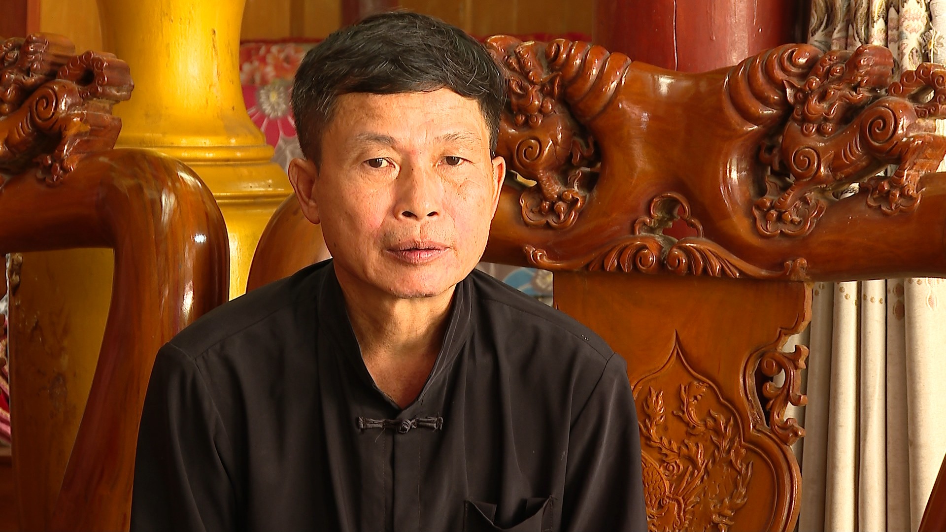 Nghệ nhân Hà Văn Nguyện, thôn Kiên Lao, xã Quy Mông. Nghệ nhân Hà Văn Nguyện, thôn Kiên Lao, xã Quy Mông.