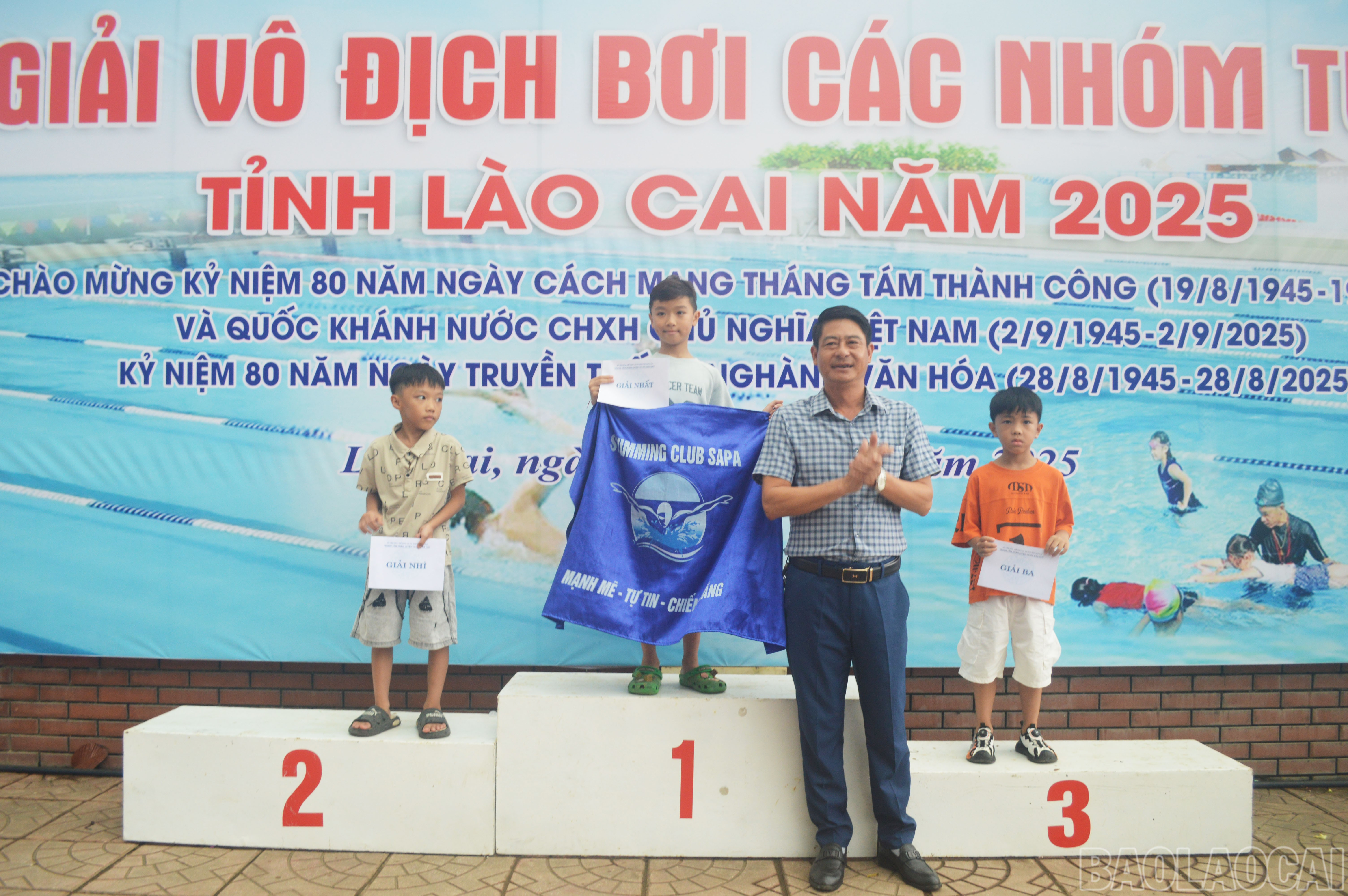 baolaocai-br_trao-gia-cho-nhi-dong-1682025.jpg