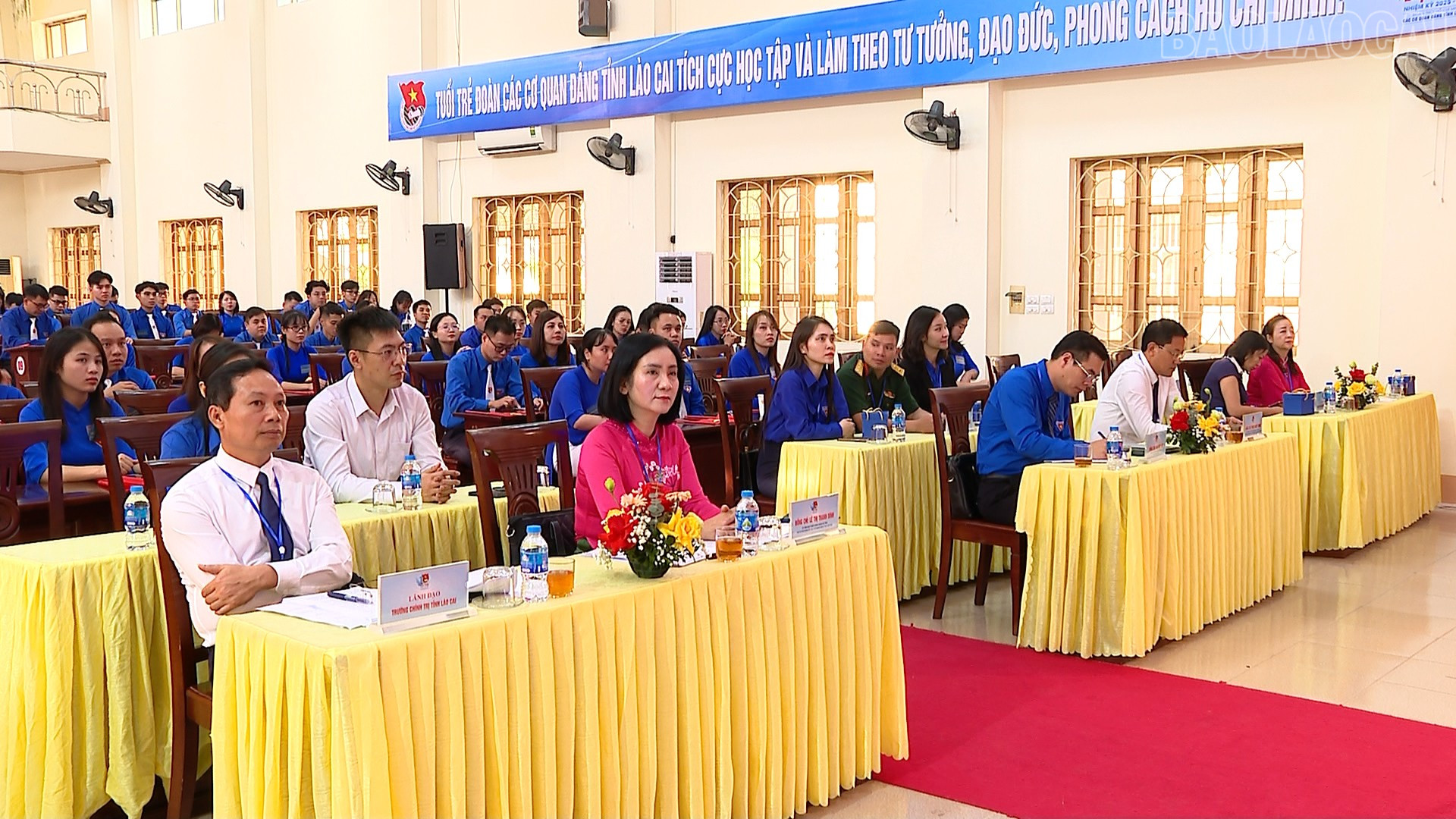 Các đại biểu dự Đại hội. baolaocai-tr_cac-dai-bieu-du-dai-hoi.png