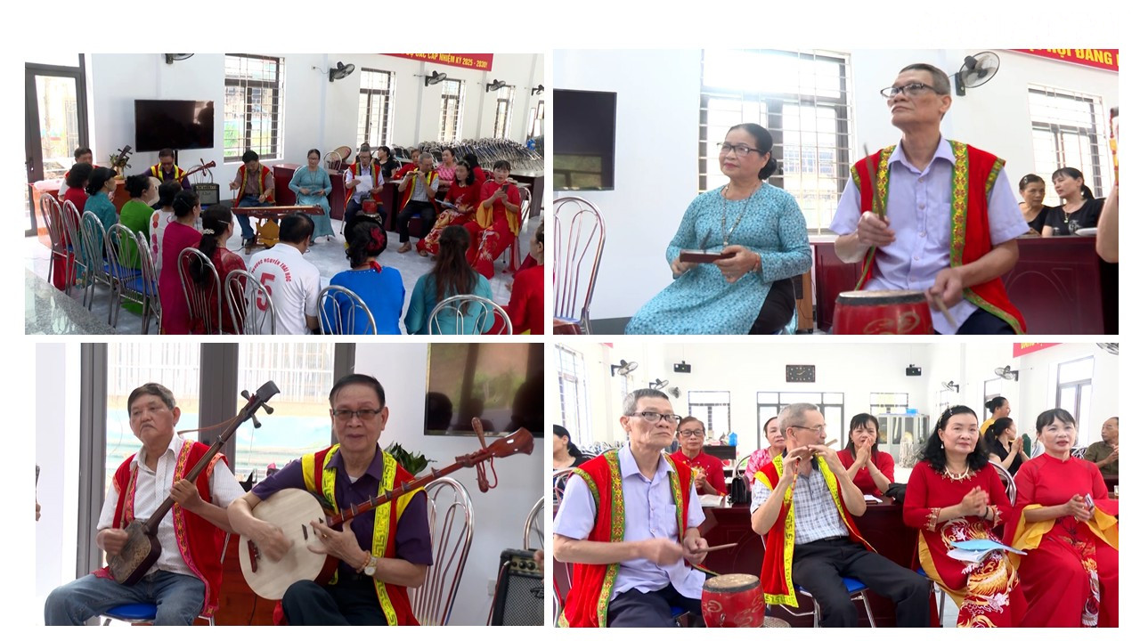 Các thành viên Câu lạc bộ say sưa với nhịp đàn, tiếng hát. baolaocai-tr_cau-lac-bo-gom-hon-30-thanh-vien.png