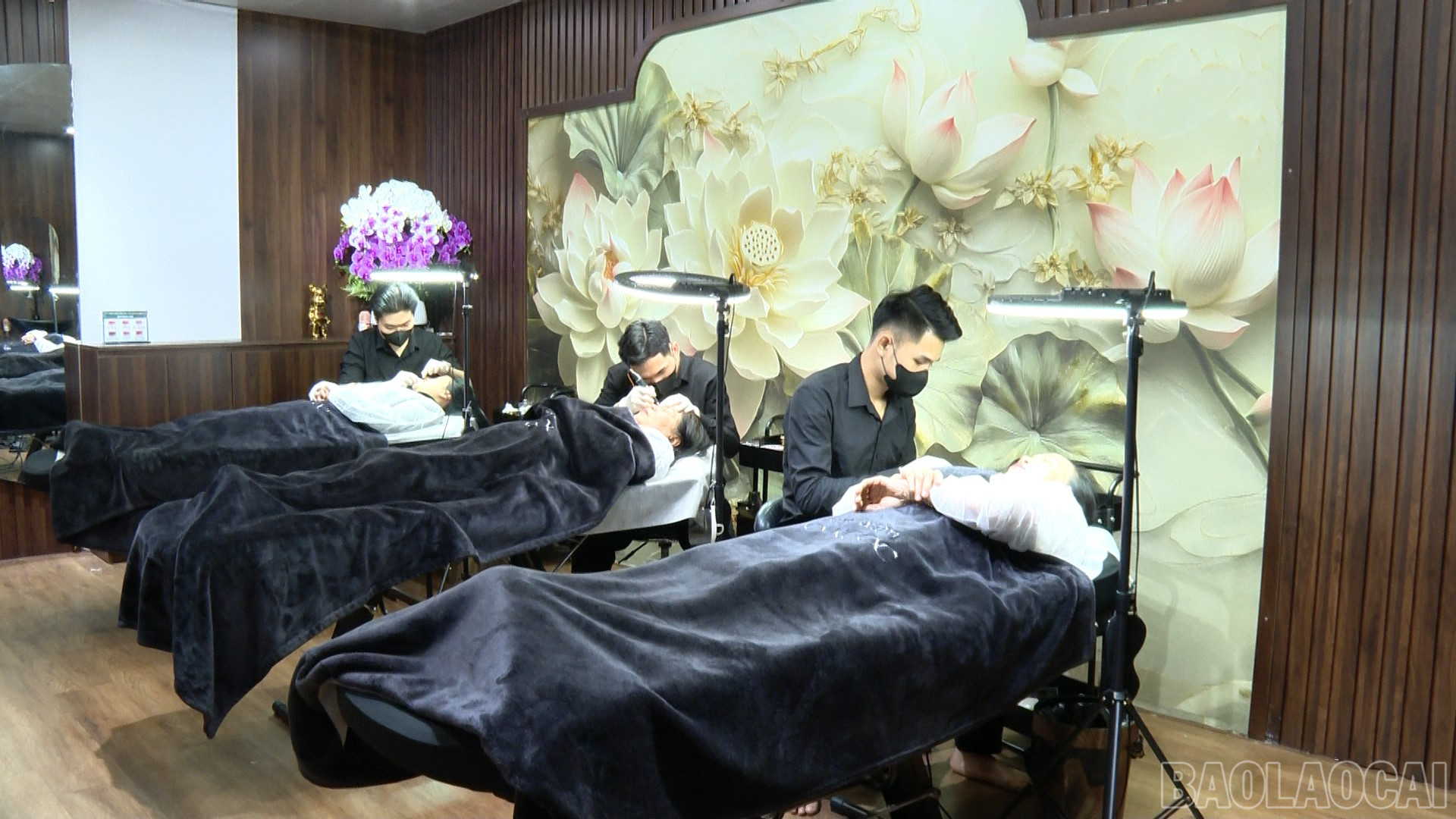 Các chị em thường lựa chọn làm đẹp sớm để tránh quá tải vào thời điểm cận Tết.