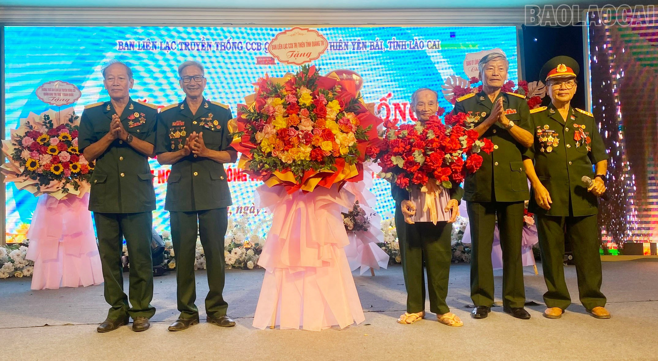 Ban Liên lạc truyền thống Cựu chiến binh Quân khu Trị Thiên tỉnh Lào Cai gặp mặt truyền thống ảnh 7 baolaocai-tr_quangtritanghoa.jpg