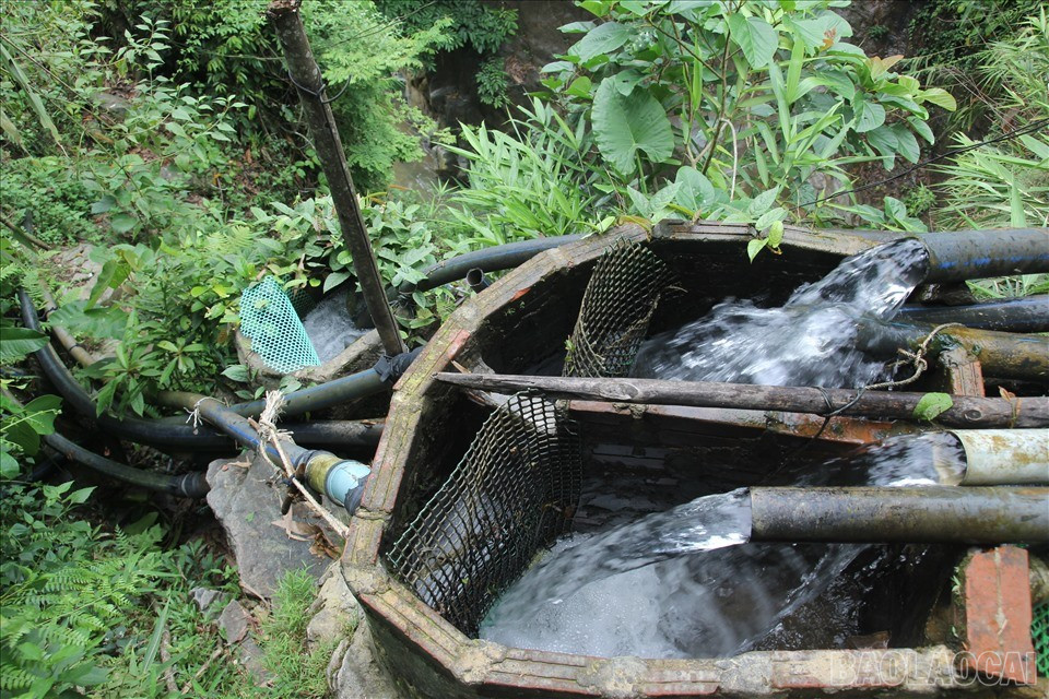 Centenas de famílias na área da Mina de Ouro tiveram que investir em geradores hidrelétricos para ter eletricidade. baolaocai-br_img-0331-1.jpg
