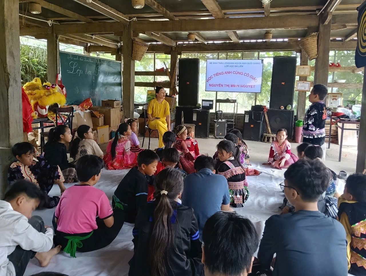 Tiếng Anh là môn học được dành nhiều thời gian. z6911476436283-854a84efc7c0d4f367824636869039ff.jpg