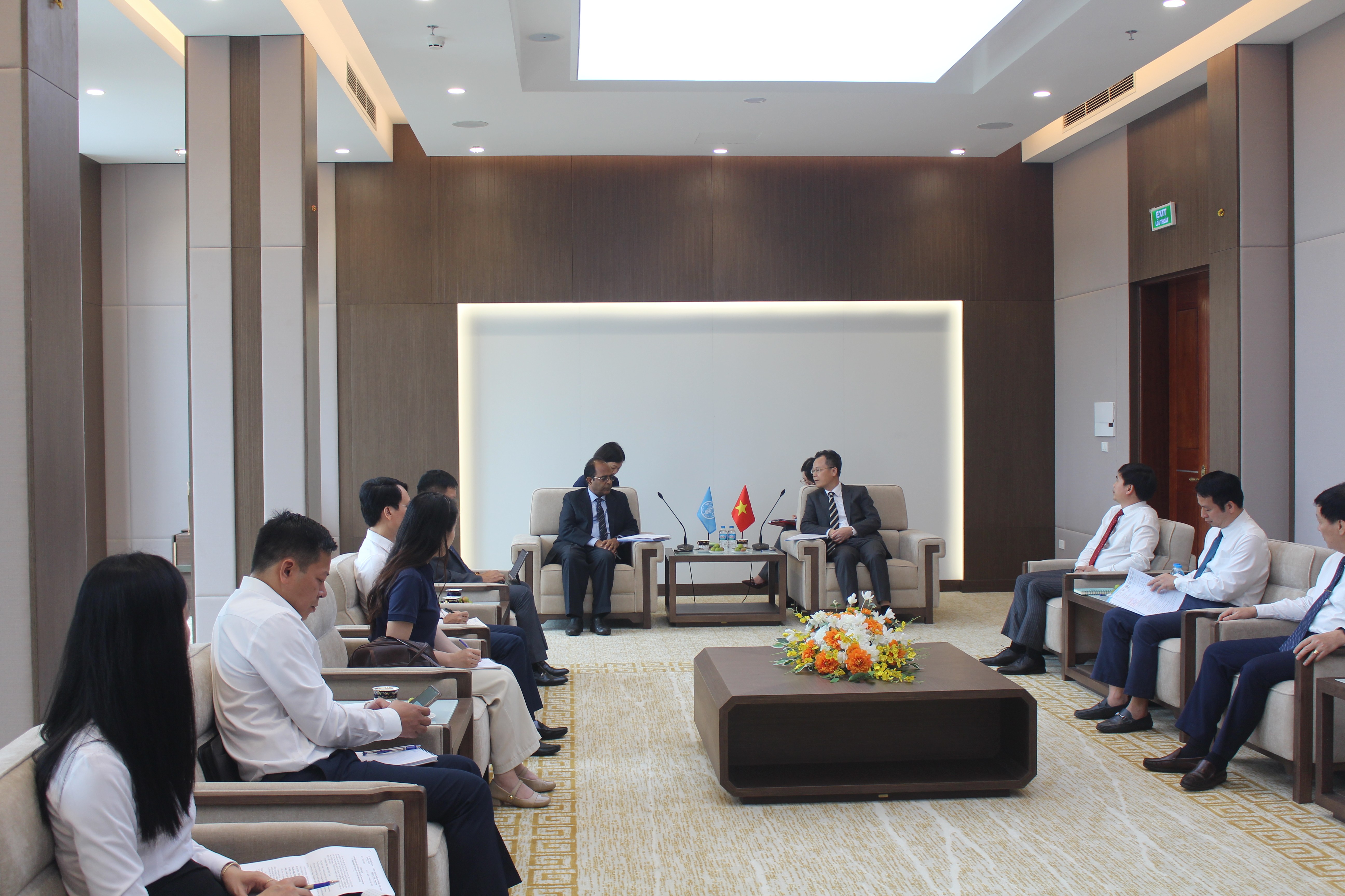 Quang cảnh buổi làm việc. img-1131.jpg