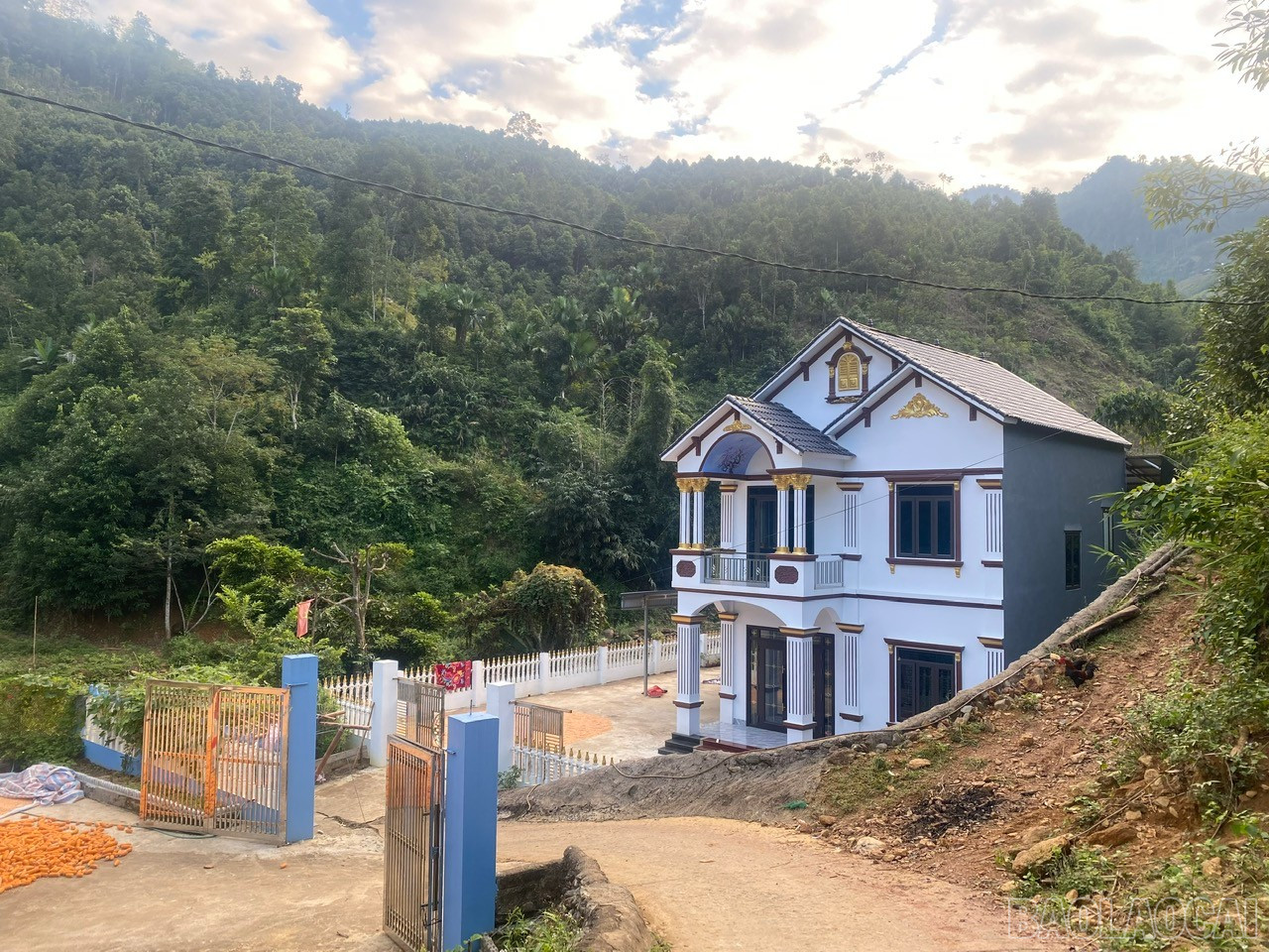 Rumah baru milik Bapak Truong Van Cao. baolaocai-br_z7326668842143-a0f6ada52f1f751b76ad506210b5aa31.jpg