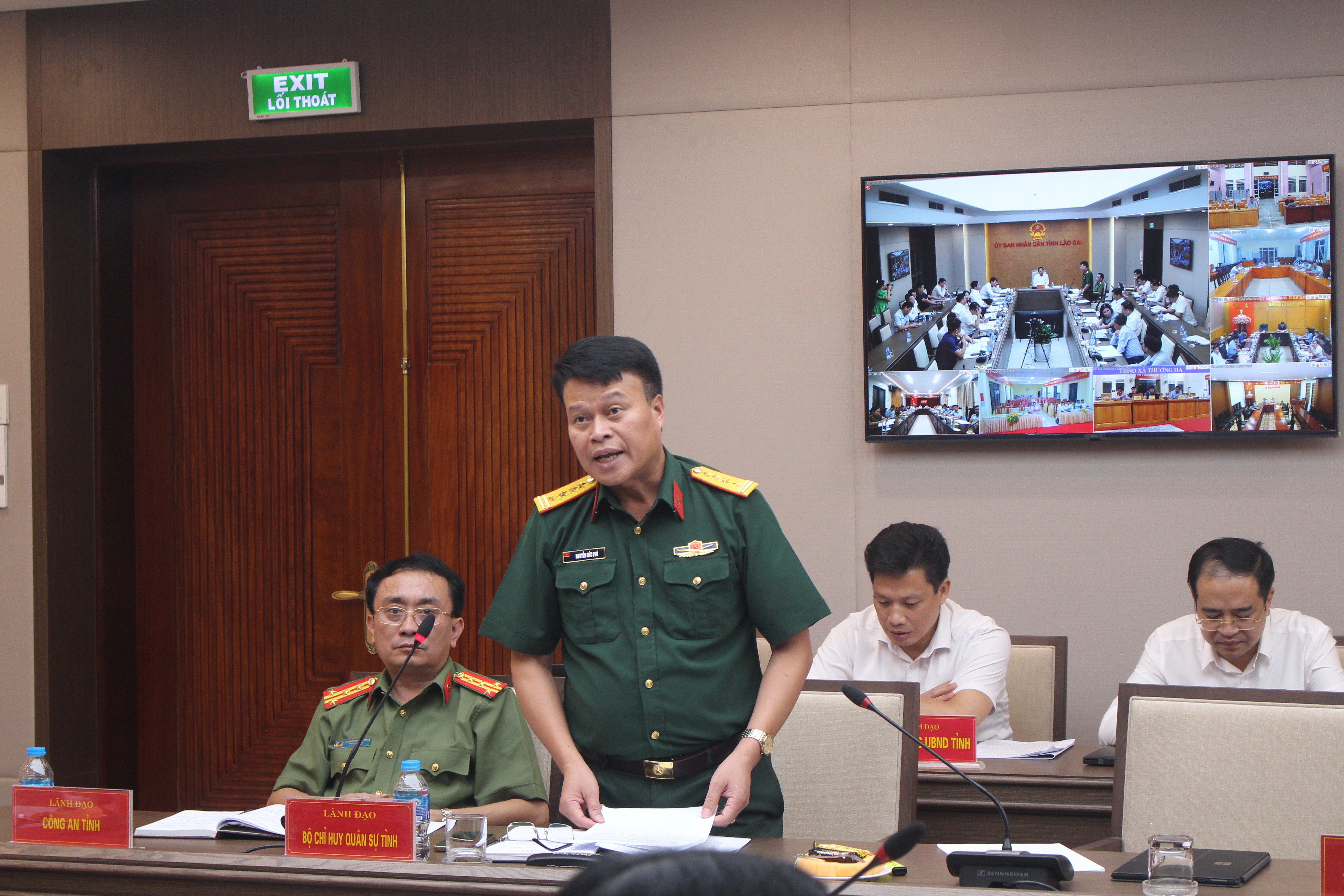 Bộ Chỉ huy Quân sự tỉnh sẽ là đơn vị phụ trách chính trong công tác hỗ trợ Nhân dân thu dọn hoa màu, di dời tài sản. img-1289.jpg