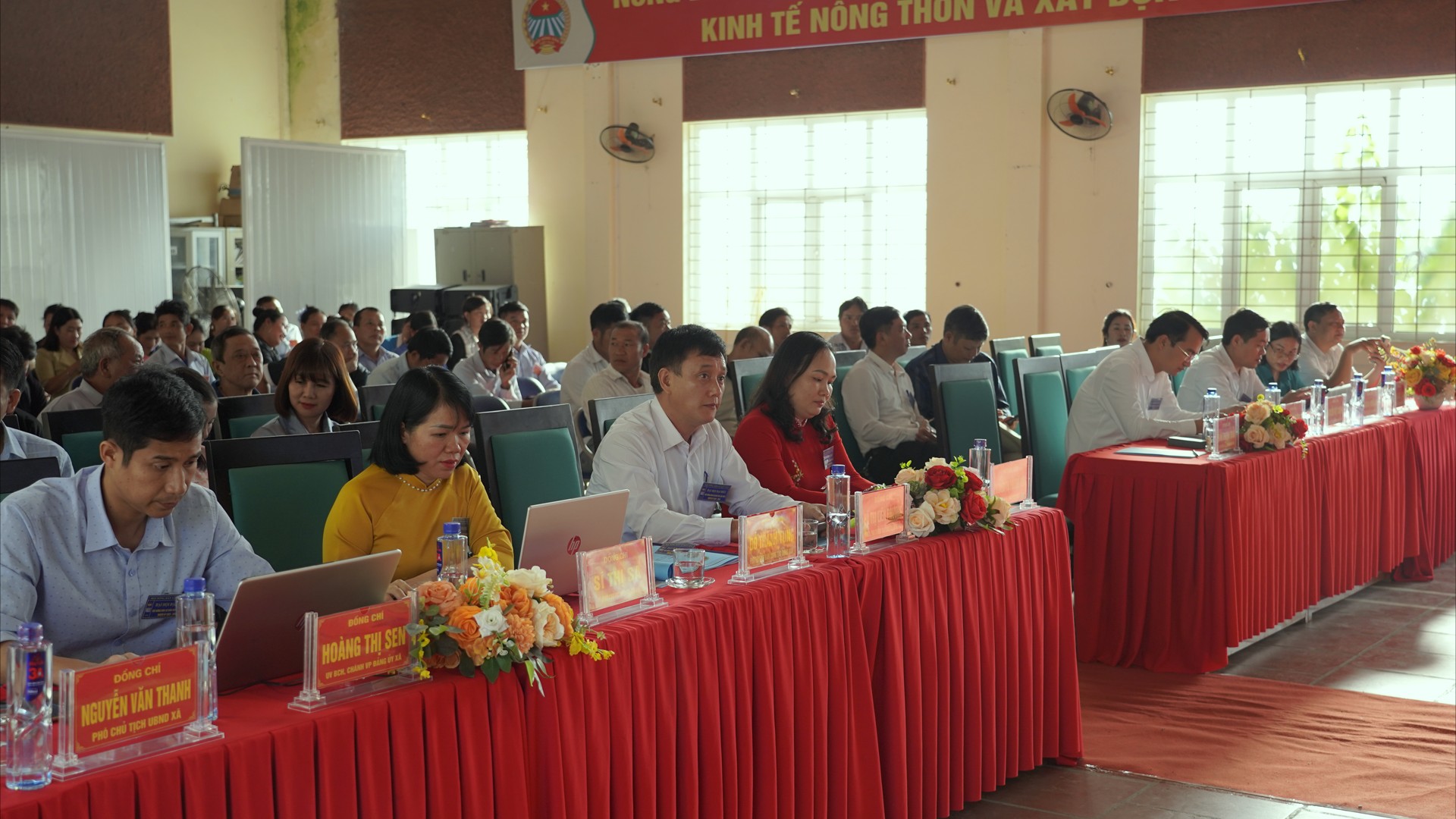 Các đại biểu dự Đại hội. anh-3-quang-canh-hoi-nghi.png