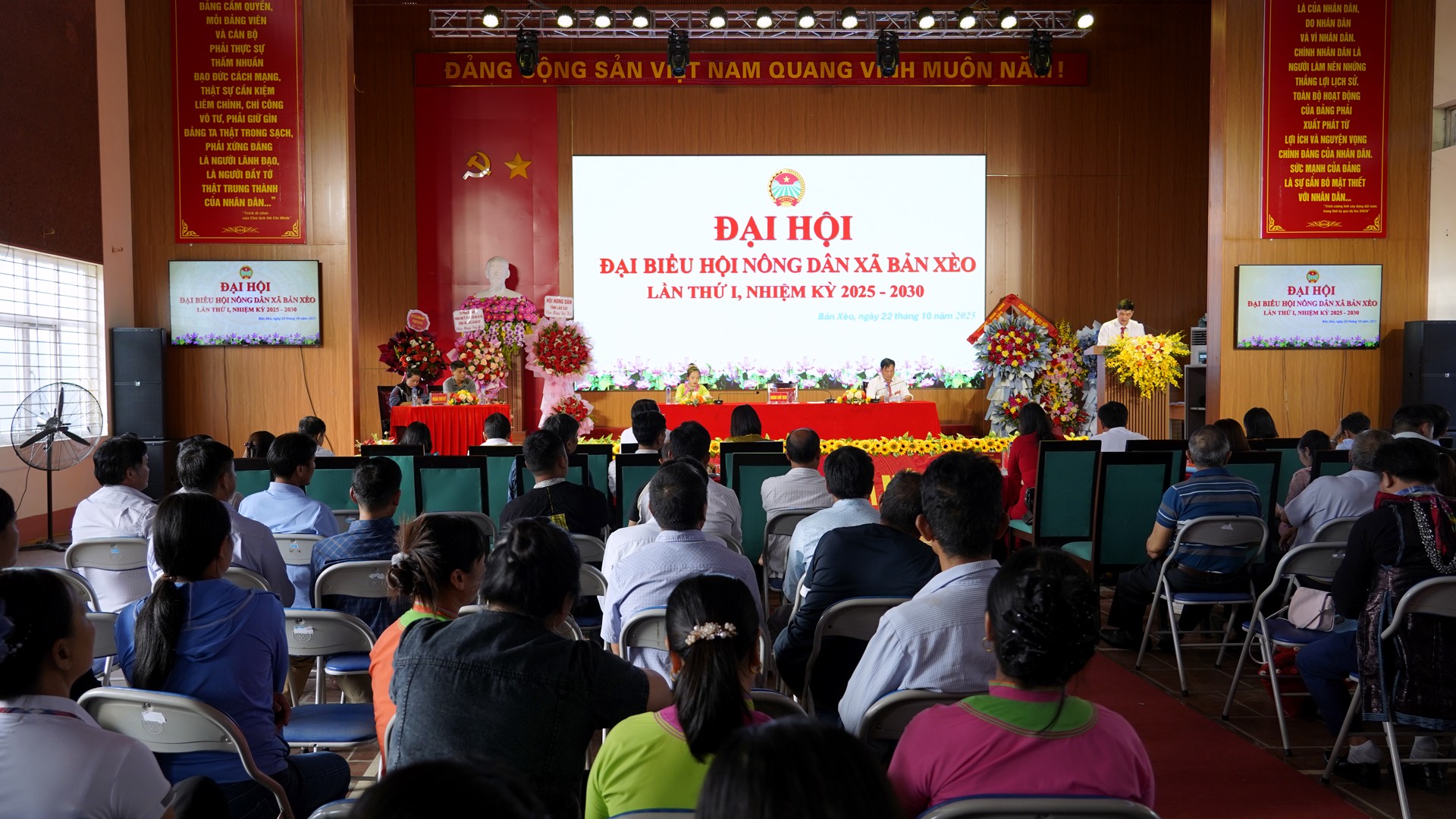 Quang cảnh Đại hội. anh-1-quang-canh-dai-hoi.png