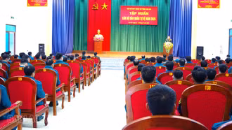 Gần 500 cán bộ dân quân, tự vệ được tập huấn nâng cao trình độ