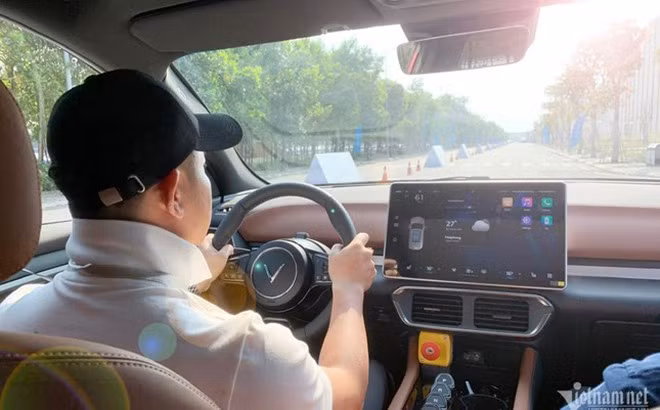 Kinh nghiệm những mẹo giúp lái xe an toàn khi đi ngược nắng ảnh 1