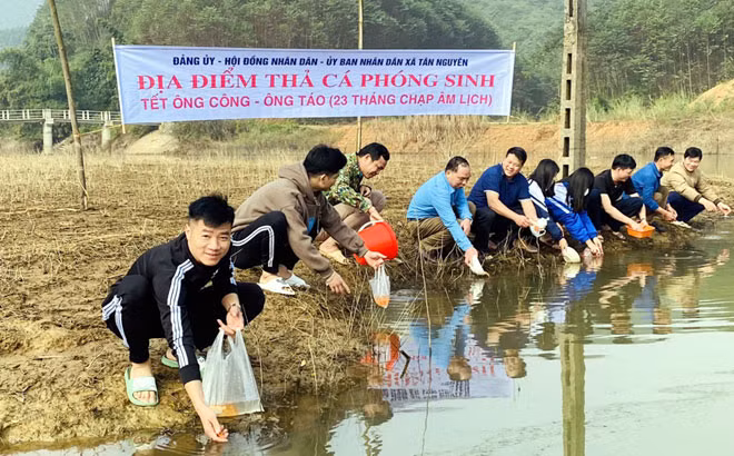 Tết ông Công, ông Táo: Lan toả ý thức bảo vệ nguồn lợi thuỷ sản, bảo vệ môi trường ảnh 2