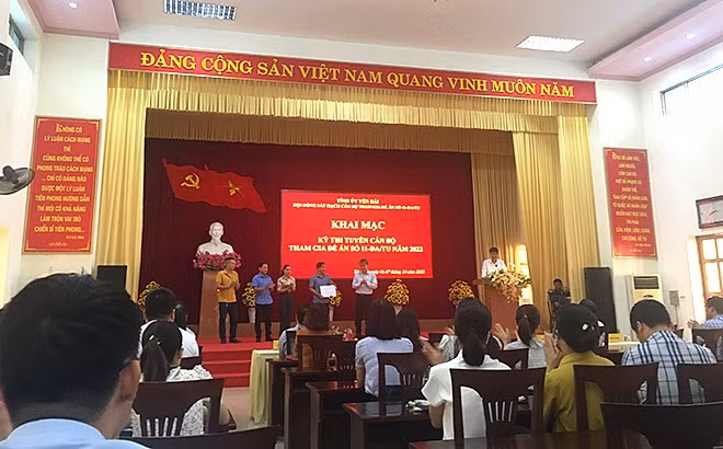 Thực hiện Đề án số 11 của Tỉnh ủy Yên Bái: Đột phá mang tính chiến lược trong công tác cán bộ - Bài 1: Tuyển lựa kỹ lưỡng, đào tạo bài bản ảnh 1