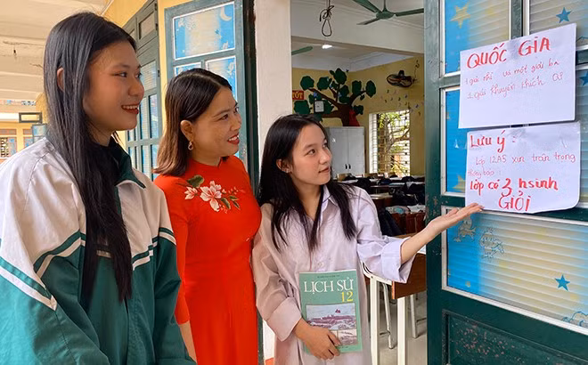 Hướng về phía mặt trời ảnh 1