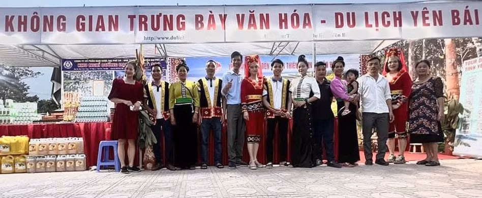 Phó Chủ tịch UBND tỉnh Vũ Thị Hiền Hạnh tham dự Ngày hội Văn hóa, thể thao, du lịch các dân tộc và Lễ hội Hoa ban tại Điện Biên ảnh 7