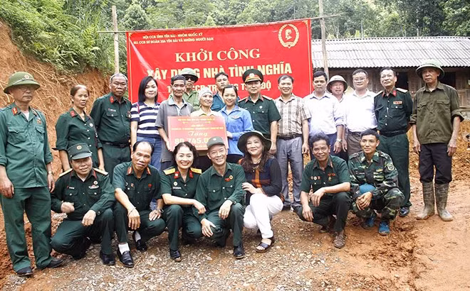 Khởi công xây dựng nhà tình nghĩa cho hội viên cựu chiến binh xã Tân Thịnh, huyện Văn Chấn ảnh 1