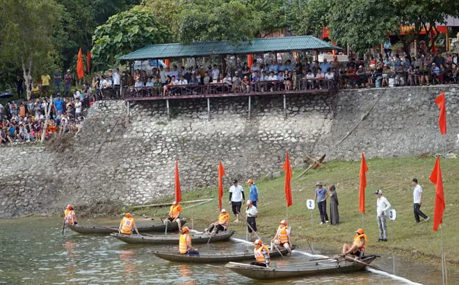 [Ảnh] Sôi động Giải đua thuyền nan truyền thống các dân tộc thiểu số mở rộng vùng hồ Thác Bà năm 2023 ảnh 4